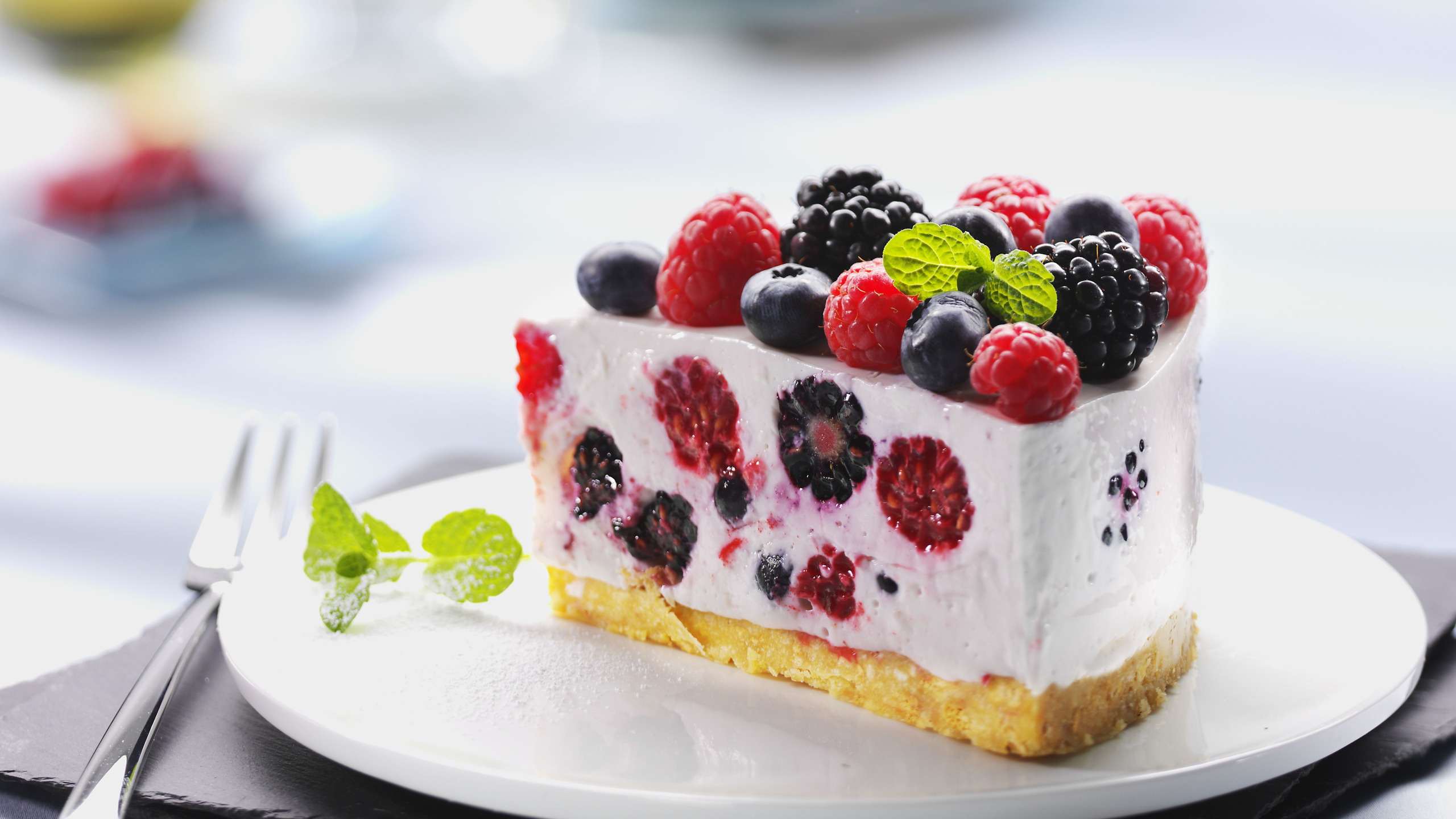 Cheesecake with Fruits