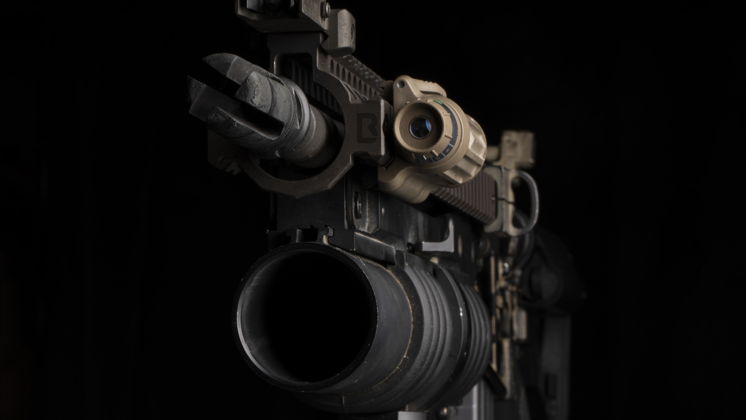 Калашников автомат дуло. Дуло автомата калашникова. Дуло автомата направленное на меня. Ствол ак 74. Автомат калашникова ак-47.