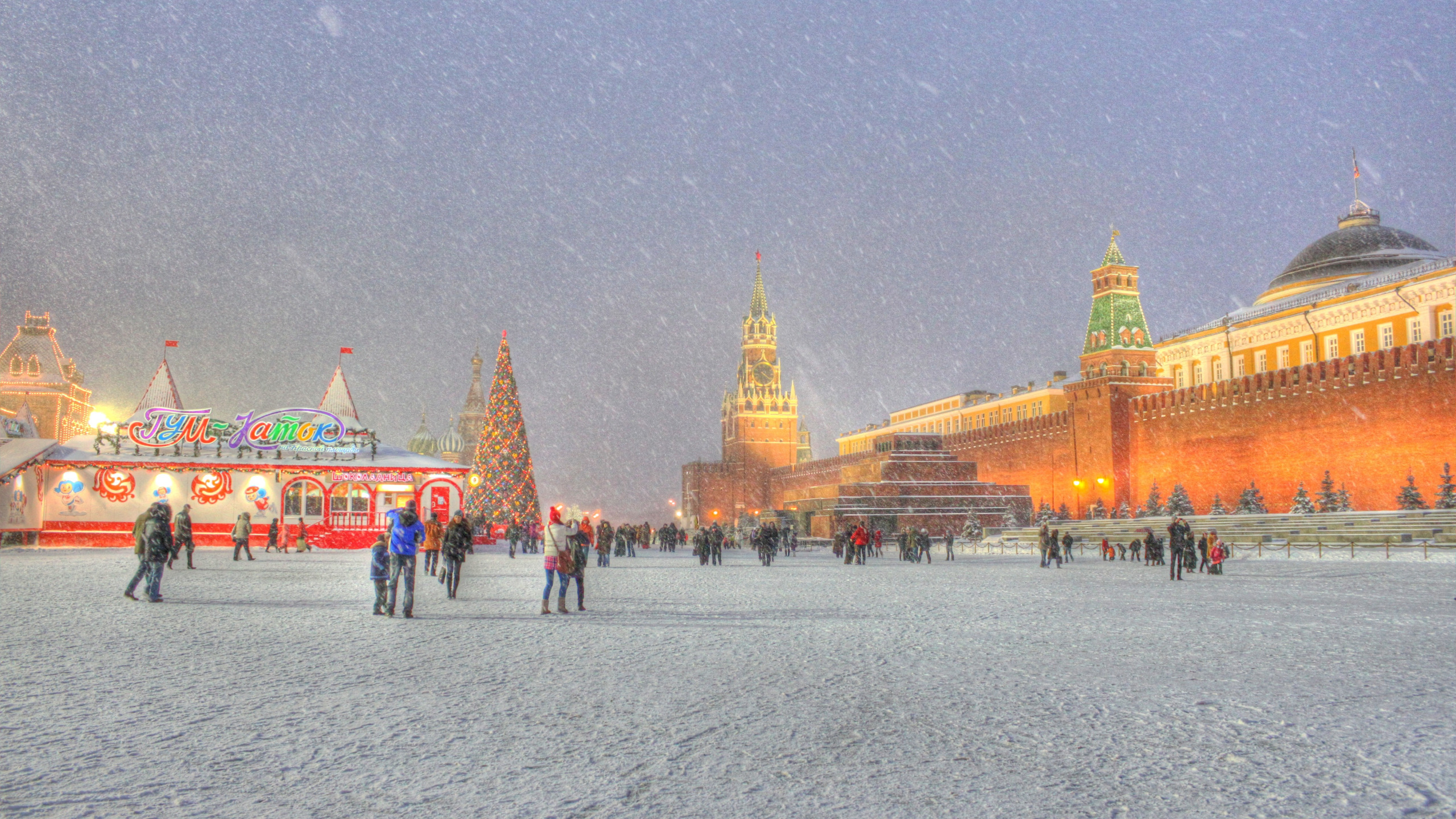 Обои москва новый год. Россия зимняя красная площадь. Red Square Москва зима. Ред сквер Москва зимой. Красная площадь городская площадь в Москве.