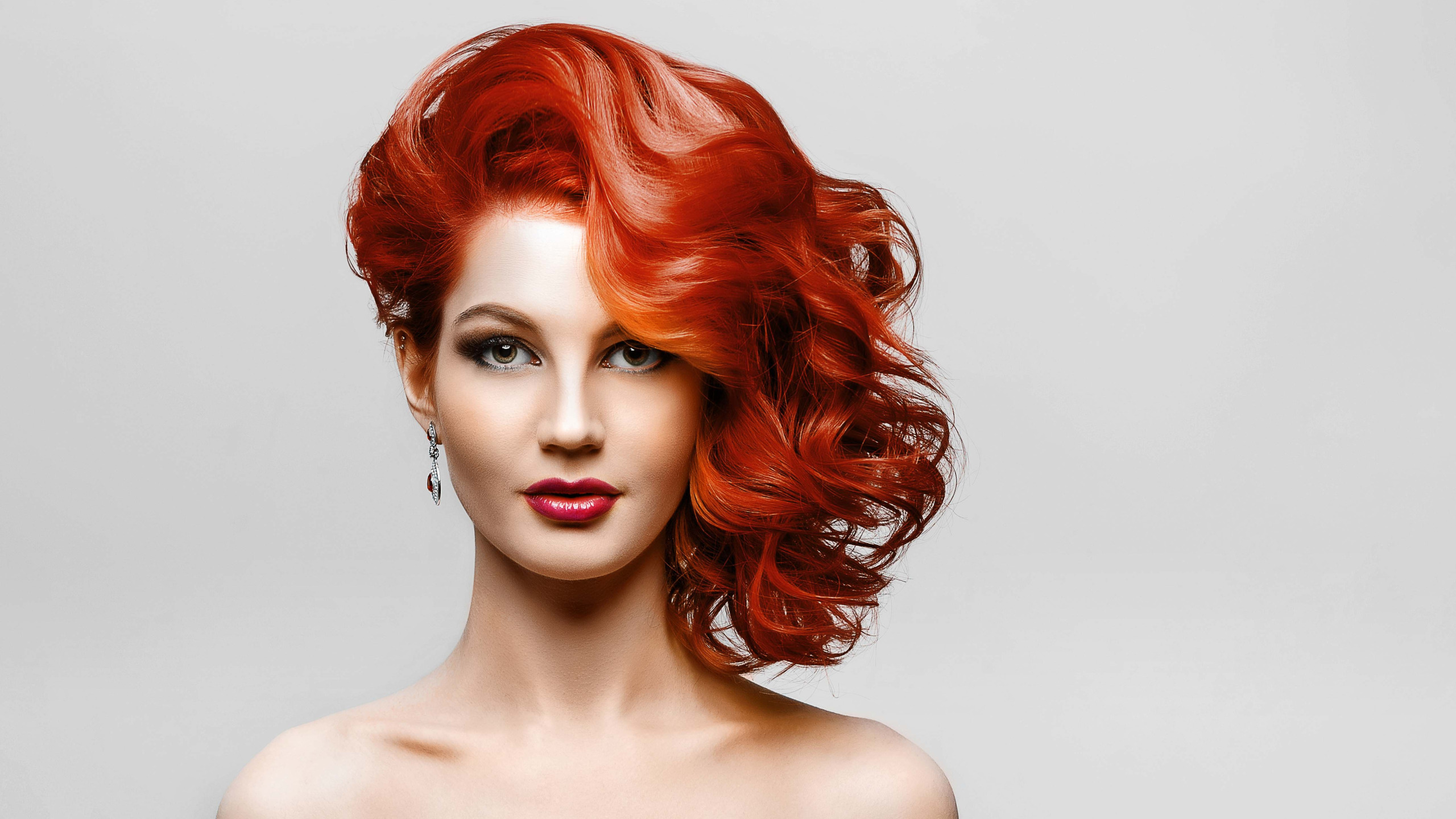 Прически для рыжих волос женские Скачать обои fashion, woman, redhead, makeup, раздел девушки в разрешении 2560x1