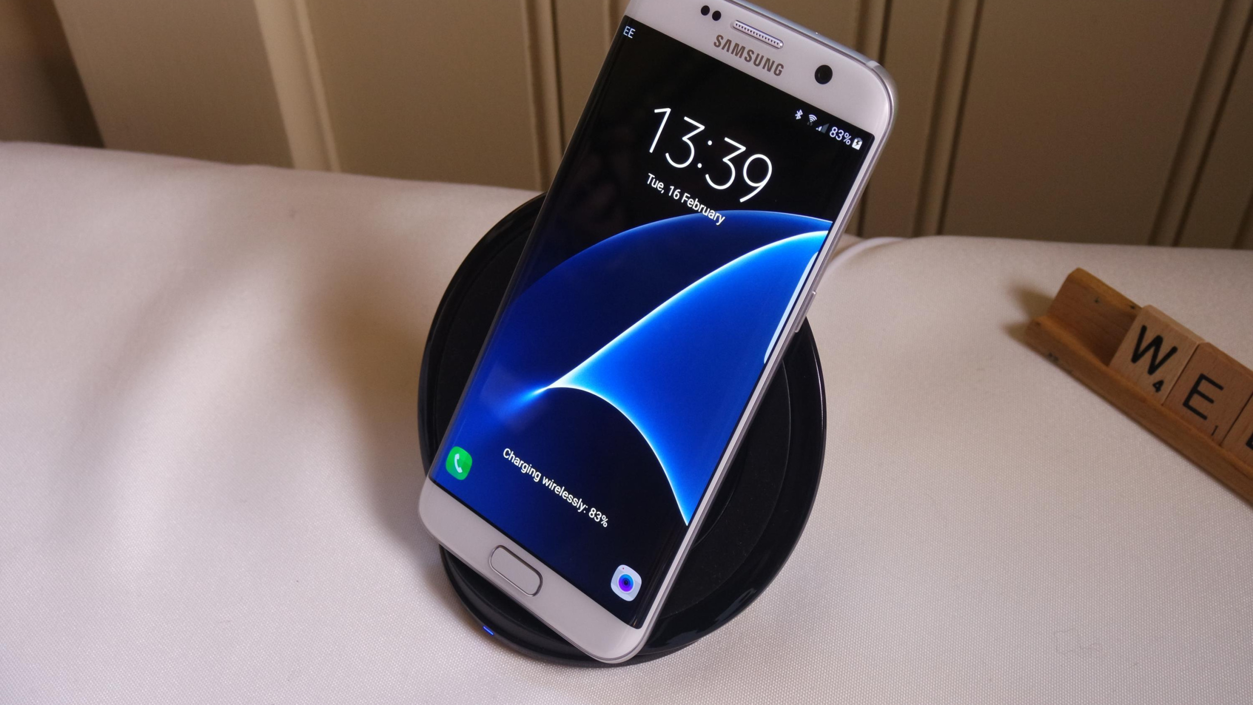 Самсунг столе. Samsung Galaxy s7 Edge HD. Samsung s7 Edge рабоччи. Samsung Galaxy s 7 HD. Galaxy s7 Edge воды.