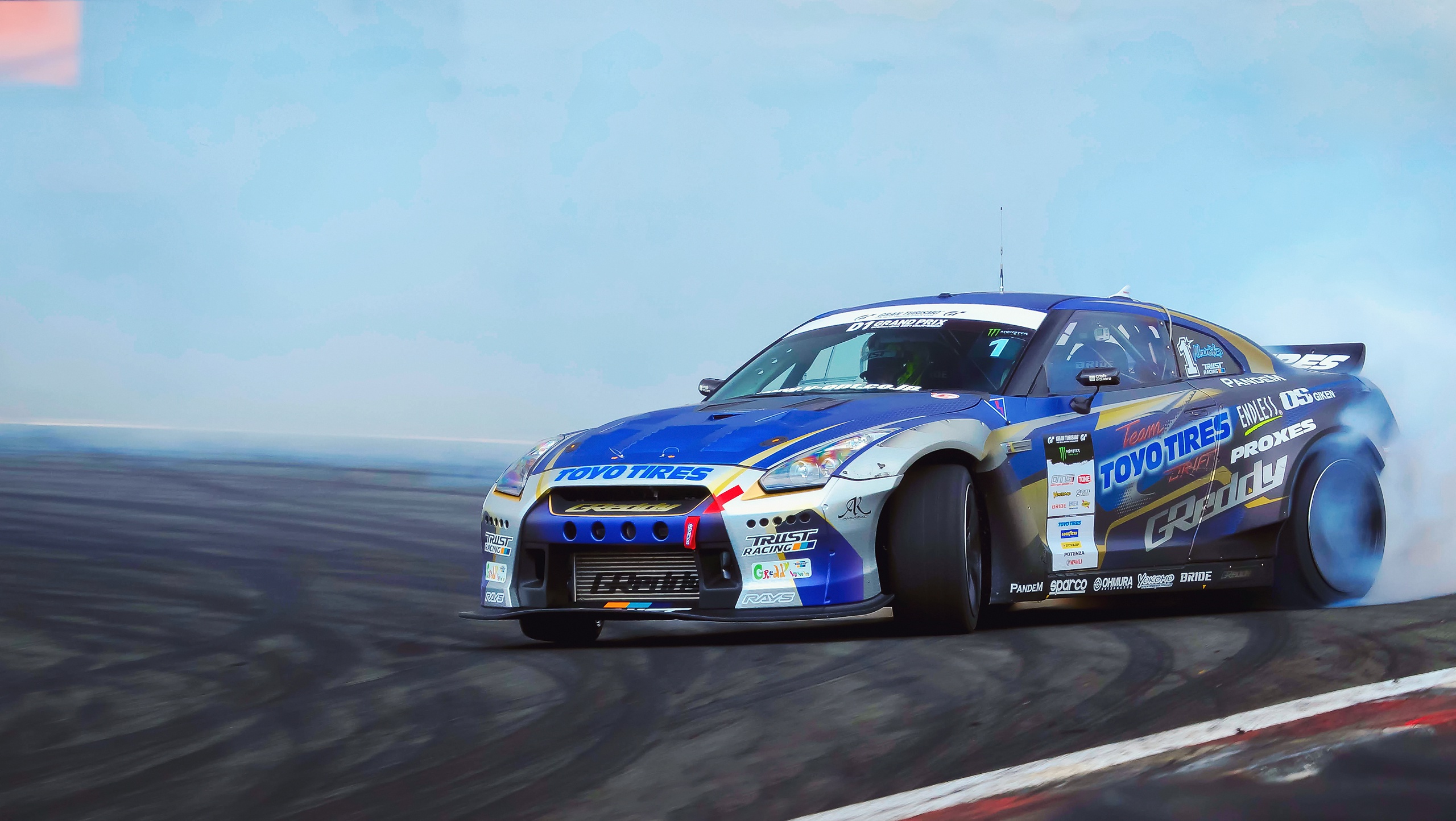 R drifting. Nissan GTR Kawabata. Ниссан ГТР дрифт. Nissan GTR дрифт. GTR 35 дрифт.