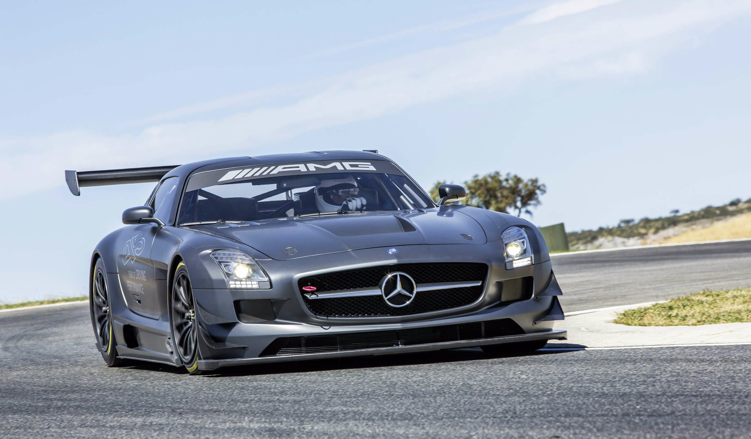 Mercedes Benz SLS AMG gt3 2011