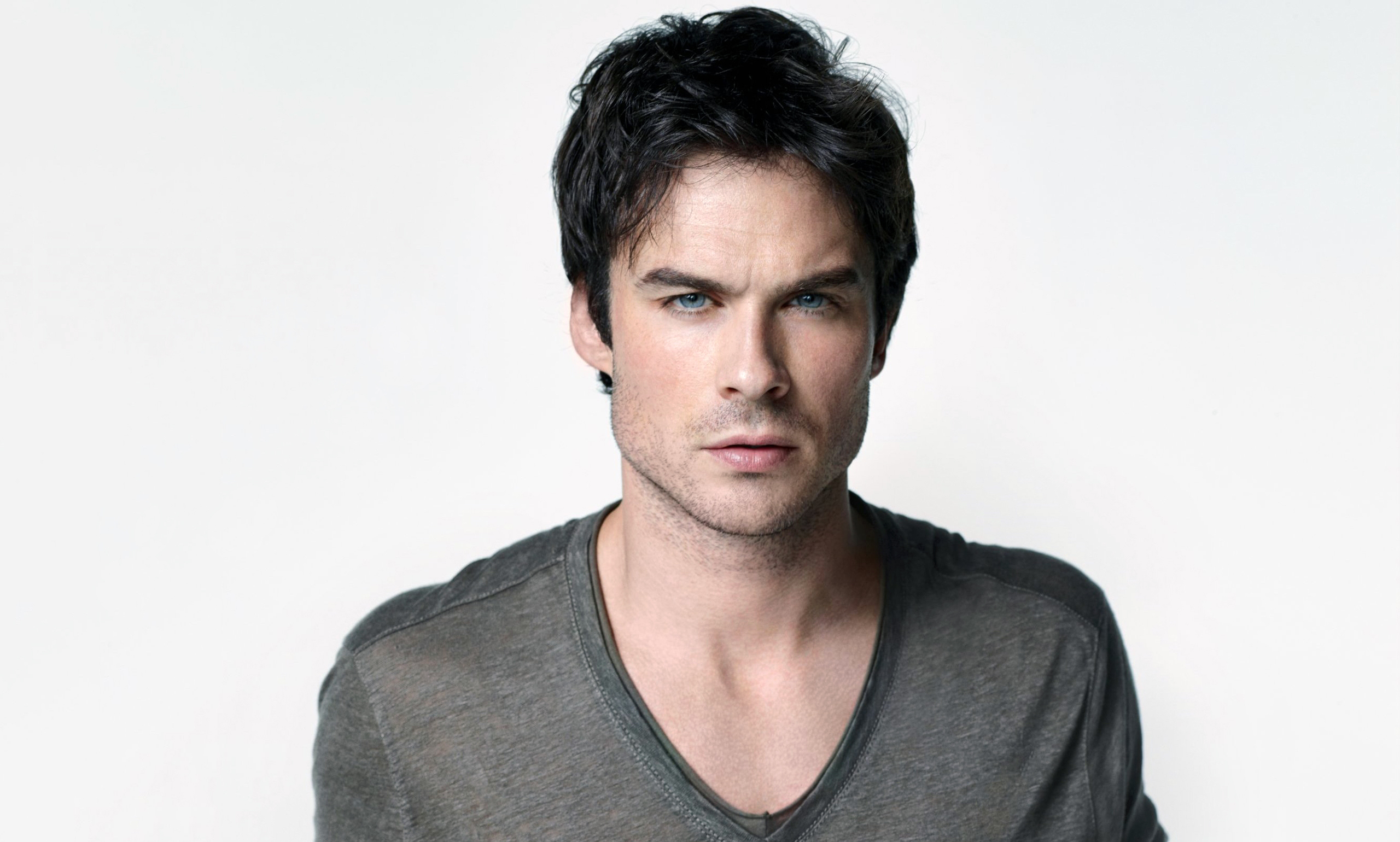 Обои фон, актер, мужчина, сериал, The Vampire Diaries, Дневники вампира,  Ian Somerhalder, брюнет на телефон и рабочий стол, раздел мужчины,  разрешение 2560x1540 - скачать