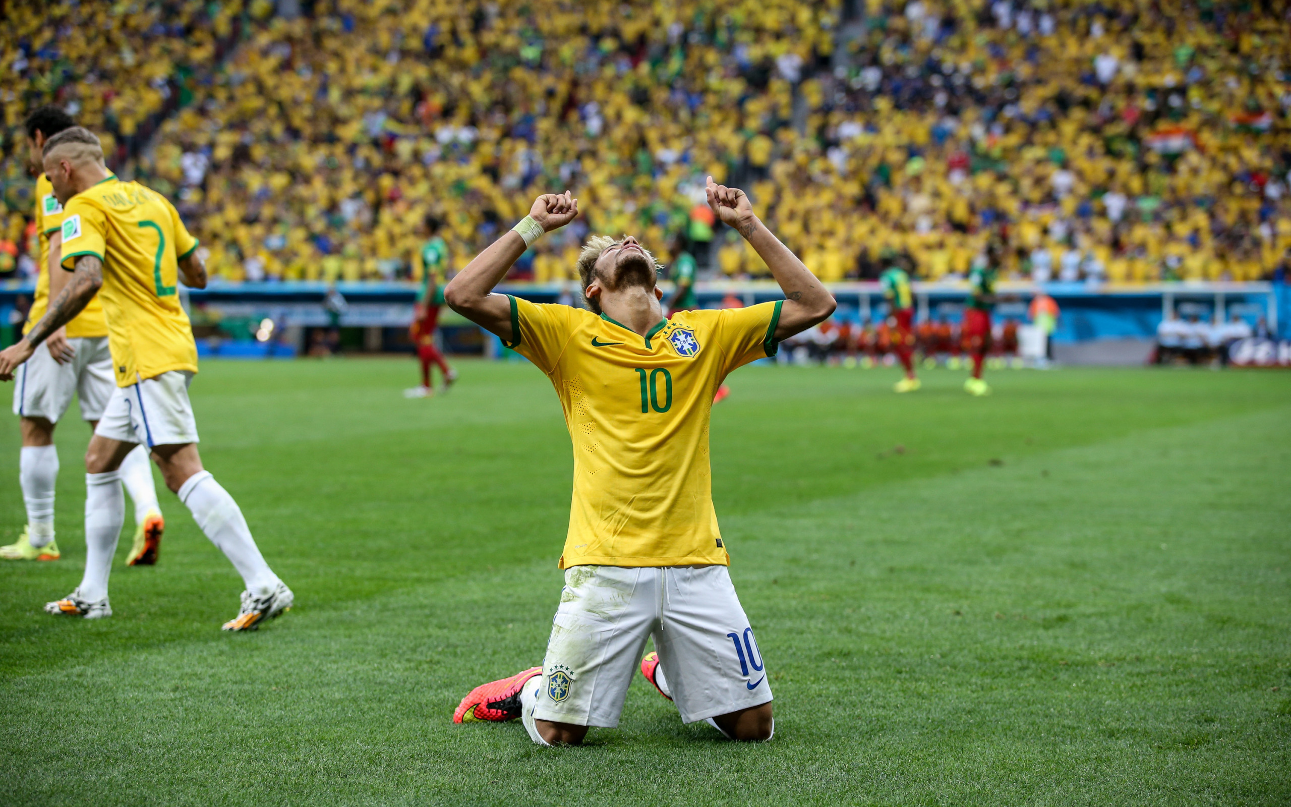 Fifa brazil. Неймар Бразилия. Неймар ЧМ 2014. Neymar фото ЧМ 2014. Неймар футболист Бразилия.