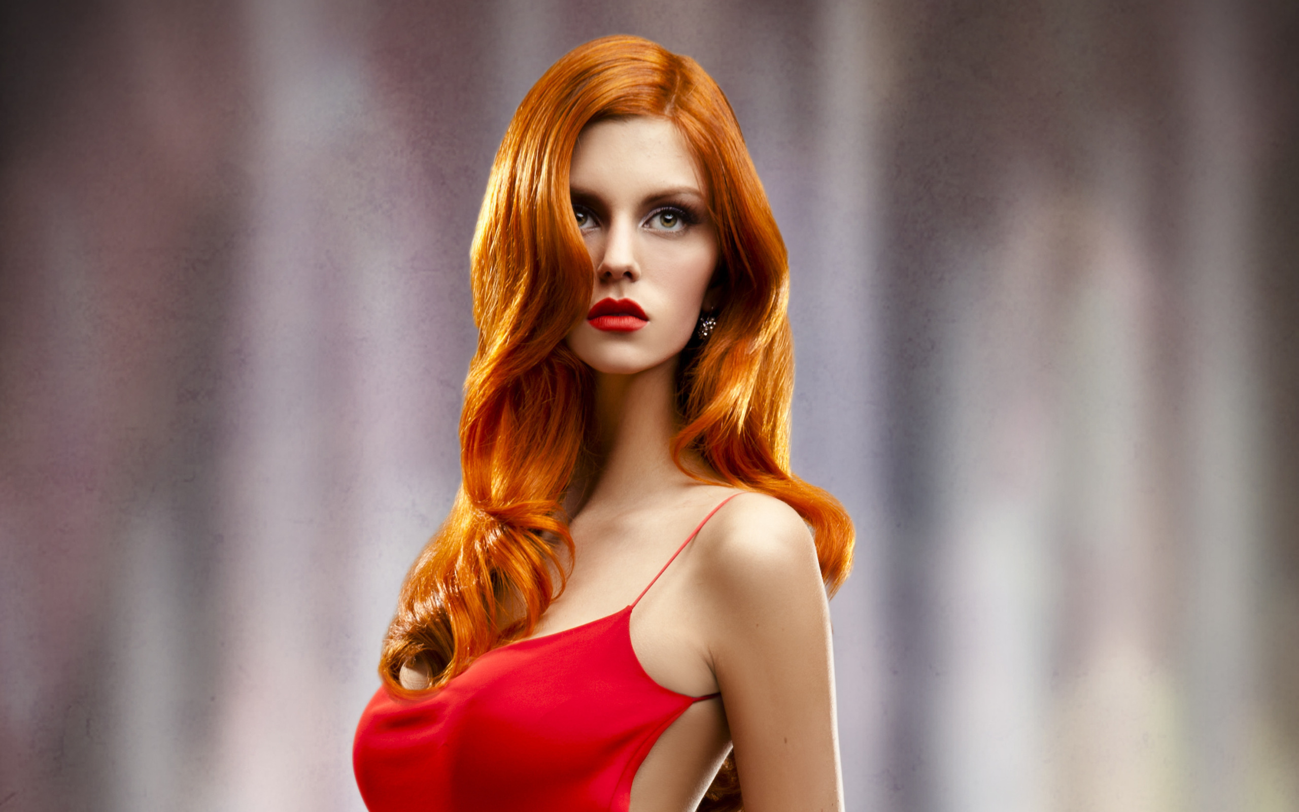 Красивая девушка с рыжими волосами. Красивые рыжие. Рыжие девушки. Рыжеволосая женщина. Рыжая красотка.