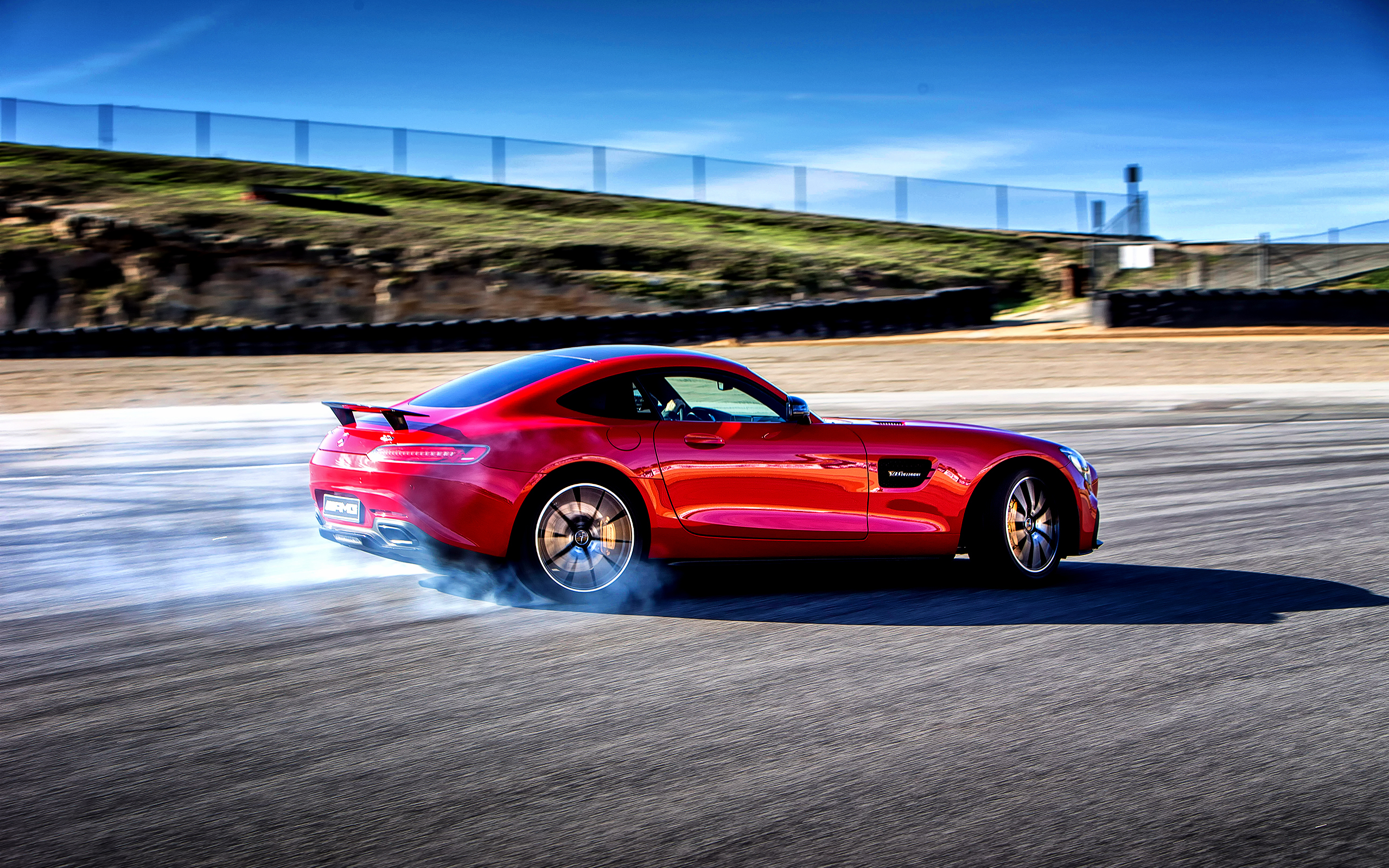 Мерседес рон. Спорткар Мерседес AMG. АМГ gt 2014. Суперкар Мерседес АМГ. Мерседес АМГ купе спорткар.