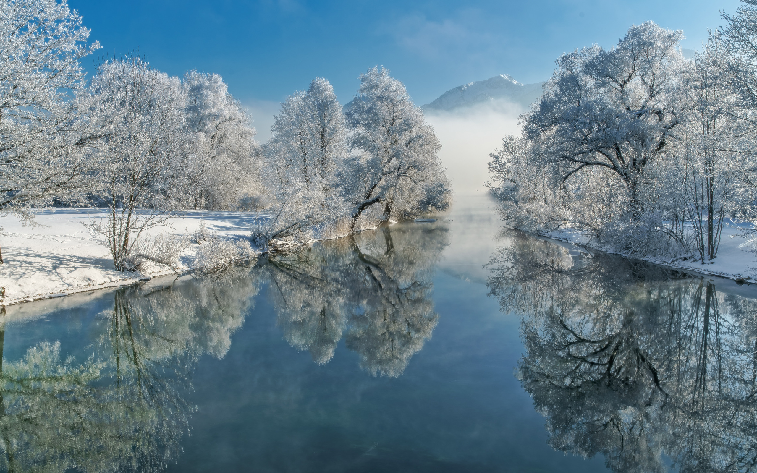Звуки природы зимой. Река Лойзах Германия зима. Шлендорф Германия озеро зимой. Зимний пейзаж. Зимняя река.