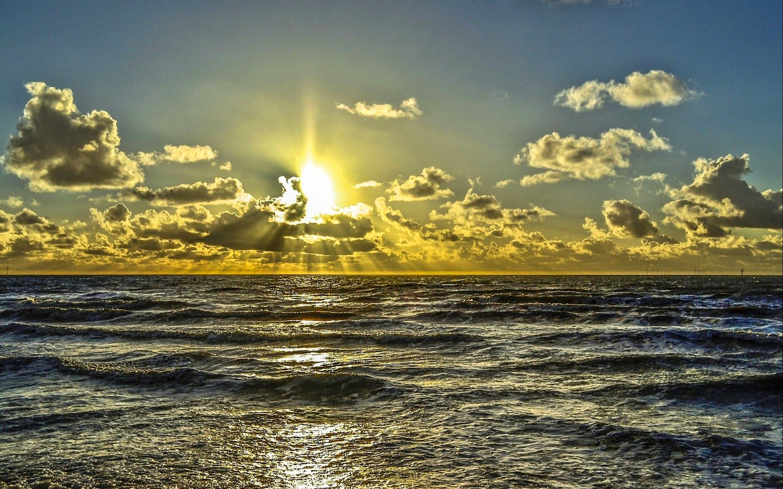 Солнечное небо на море. Закат на море. Пейзаж море. Море солнце. Море солнце облака.