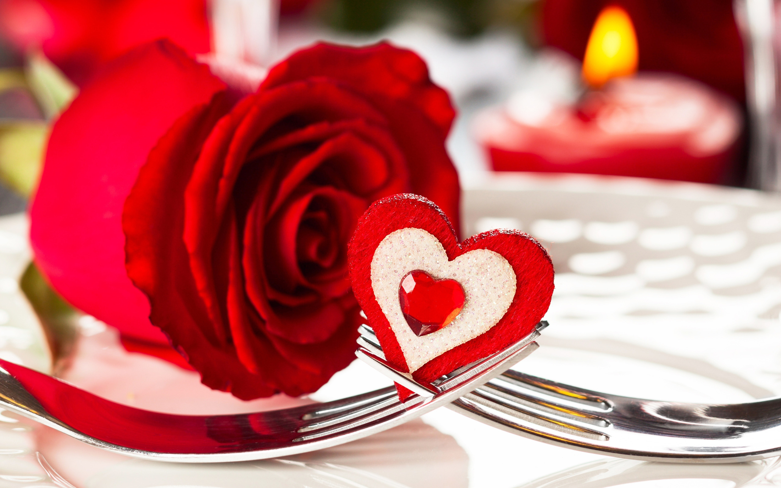 Love valentine s. Цветы сердечки. С днем влюбленных. Розы сердечком. Романтичные цветы.