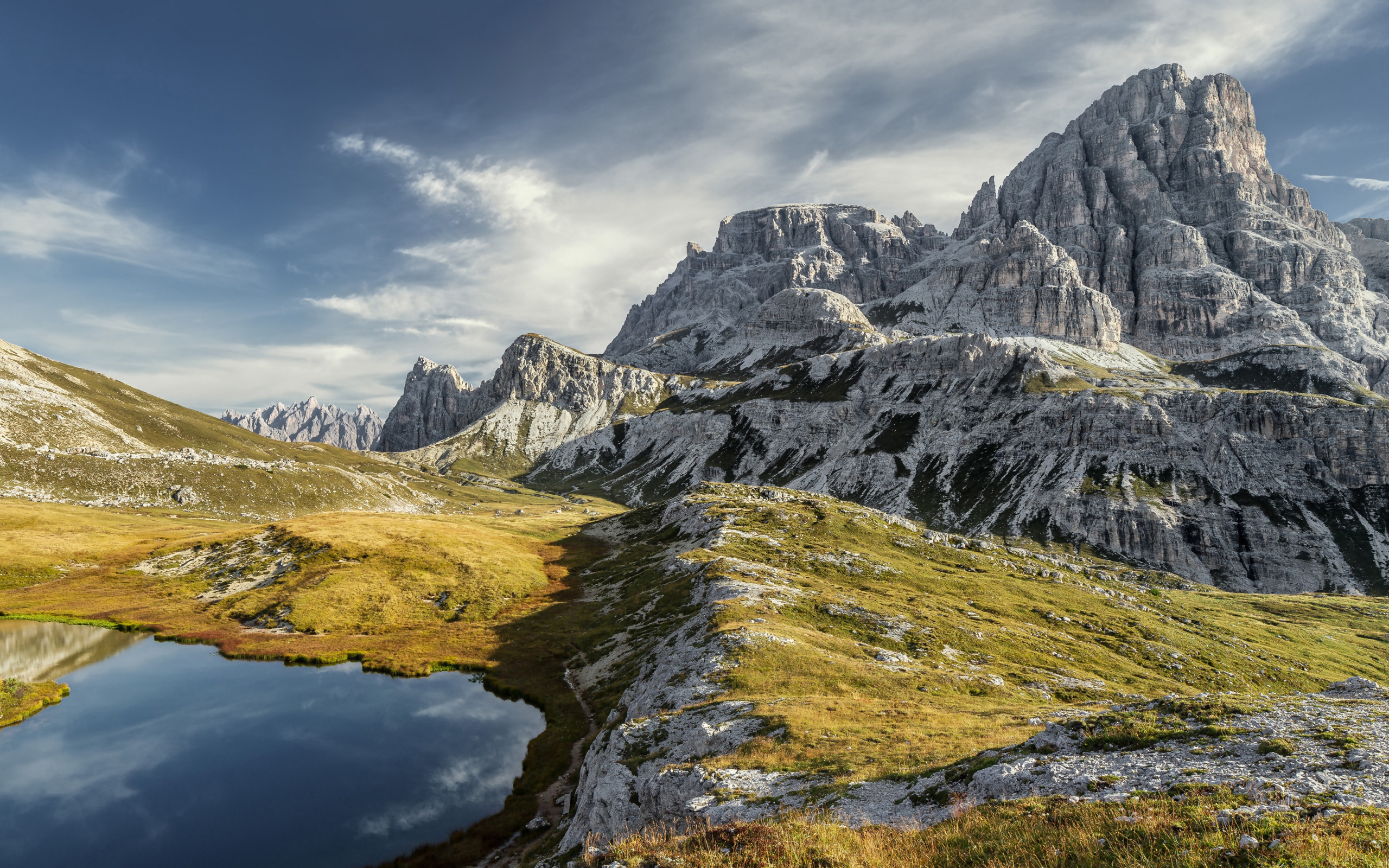 Mountain os. Гора Ассинибойн. Плато Путорана. Озеро Гижгит Кабардино Балкария. Висячий камень Ергаки.