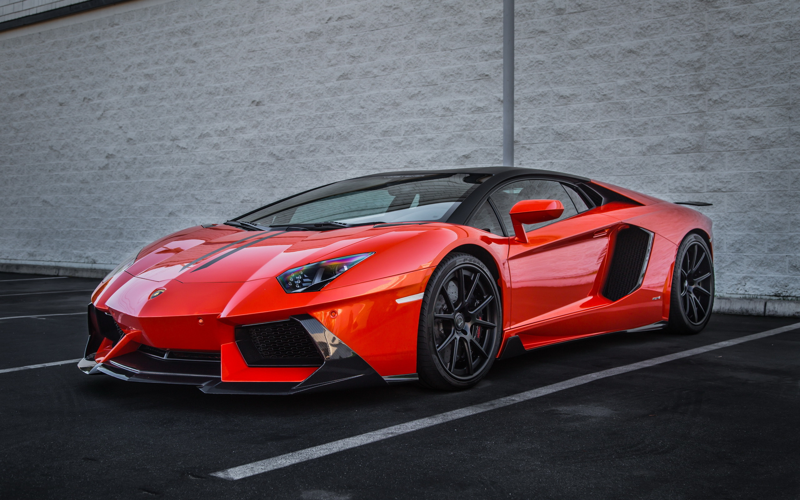 Lamborghini Aventador s красный