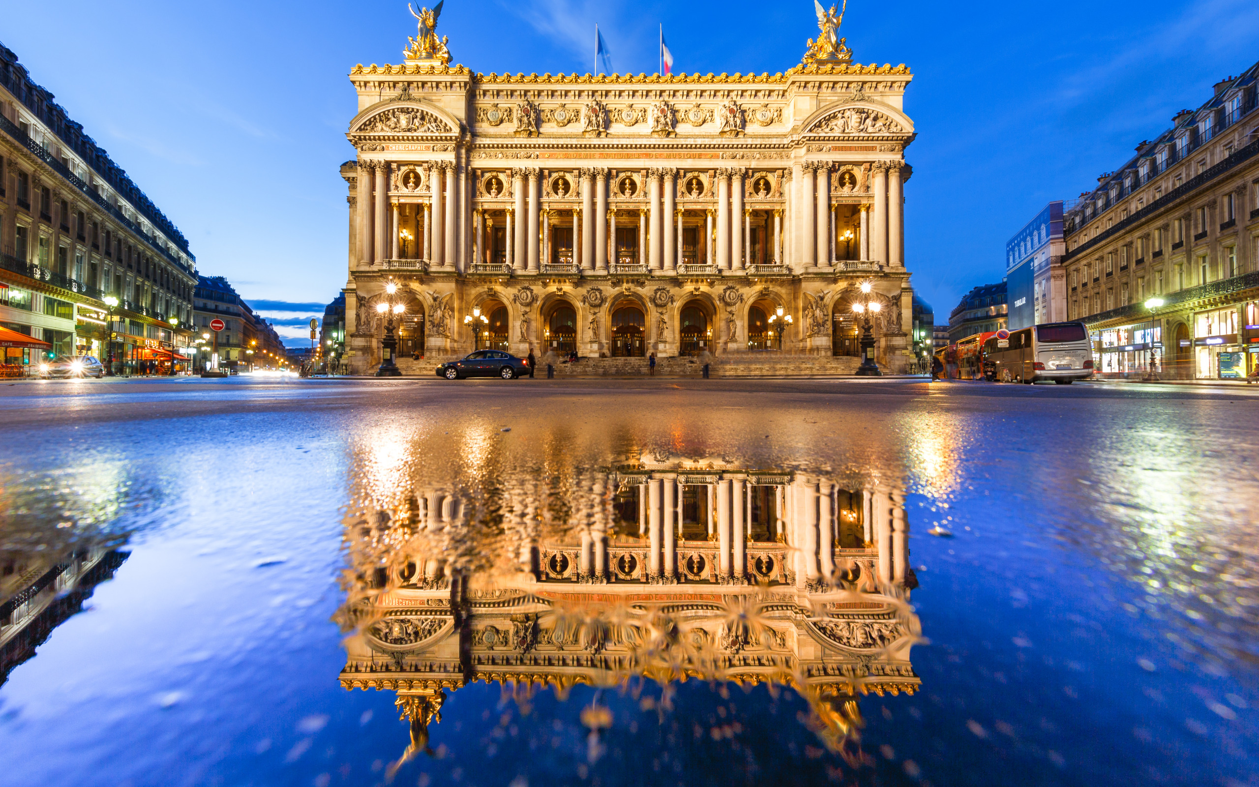 Grand paris. Опера Гарнье, Париж, Франция. Дворец Гарнье в Париже. Гарнье Гранд опера Париж. Здание Гранд опера в Париже.