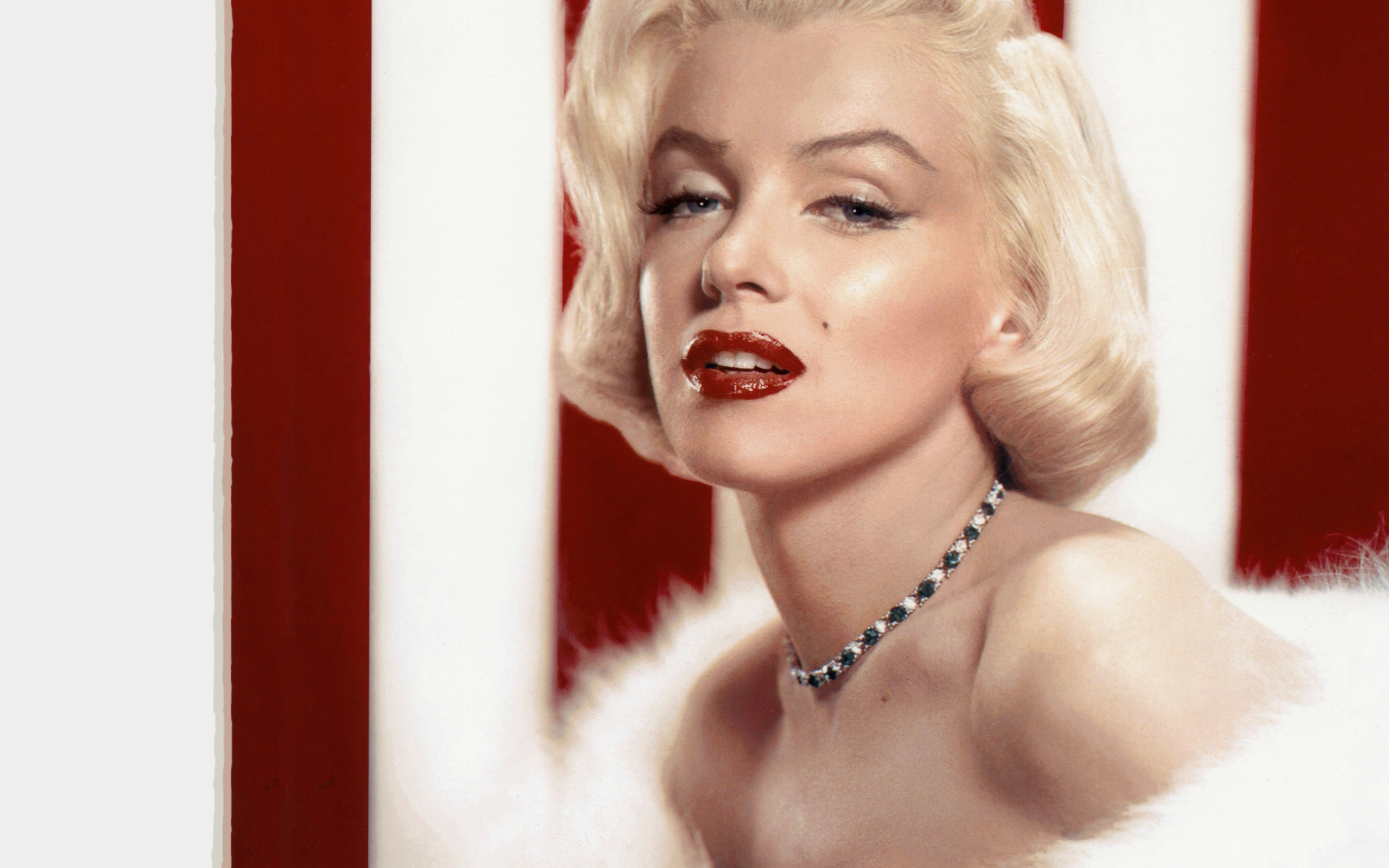 Песня мерлин монро слушать. Цвет глаз Мерлин Монро. Marilyn Monroe 1953. Брови Мэрилин Монро. Стрелки Мэрилин Монро.