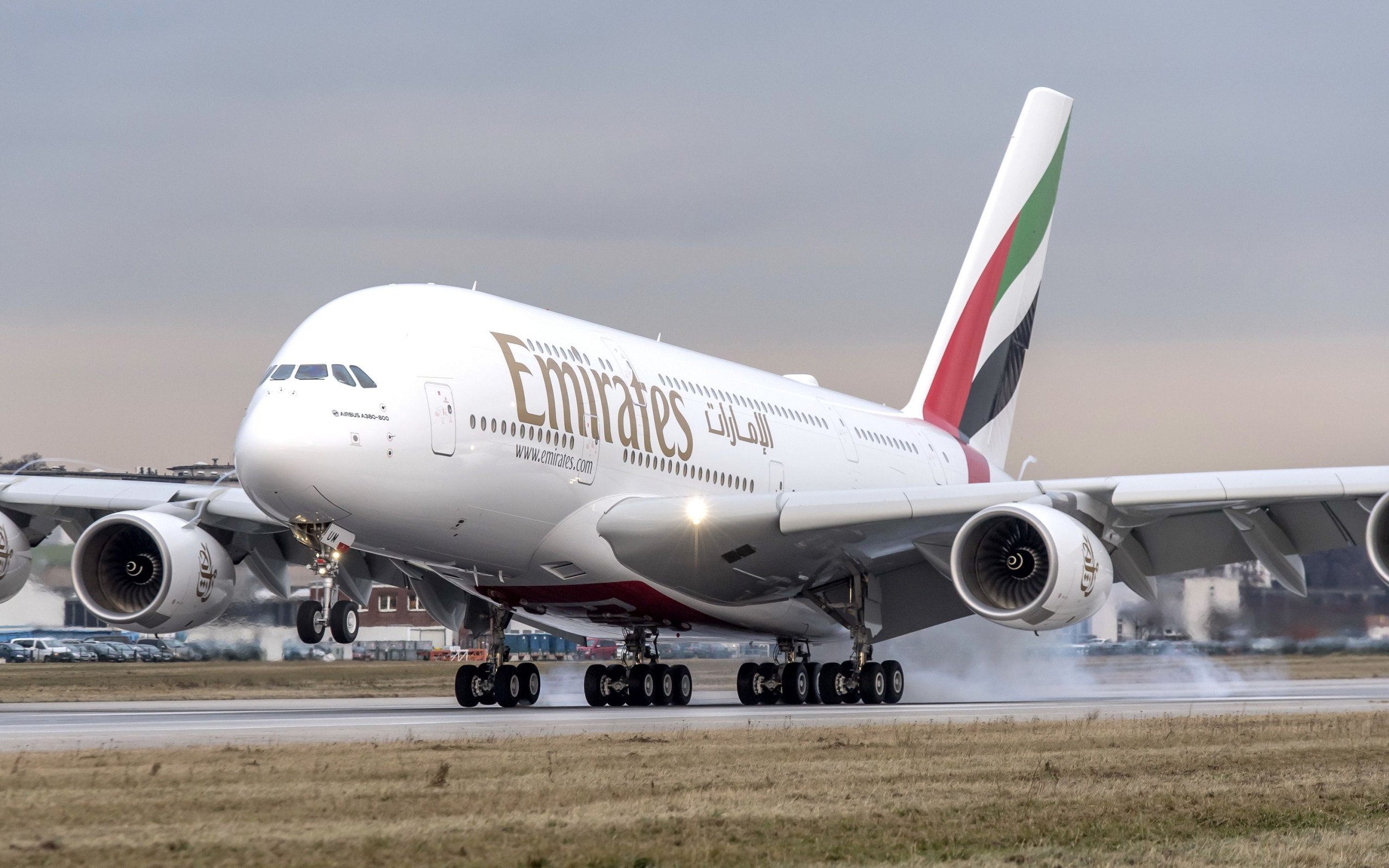 Самолет airbus a 380. Самолёт Airbus a380. Airbus a380 Emirates. А380 Эмирейтс. Airbus a380-800.