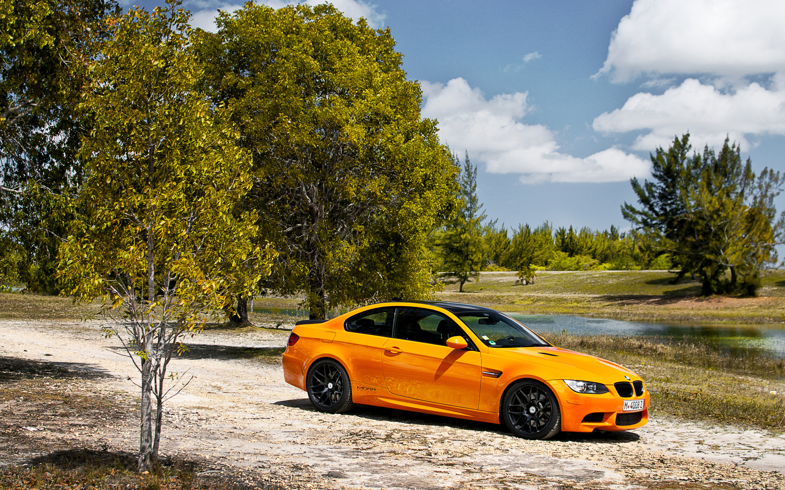 БМВ 3 купе оранжевая. БМВ е92 желтая. BMW e63 желтая. Красивые машины лето