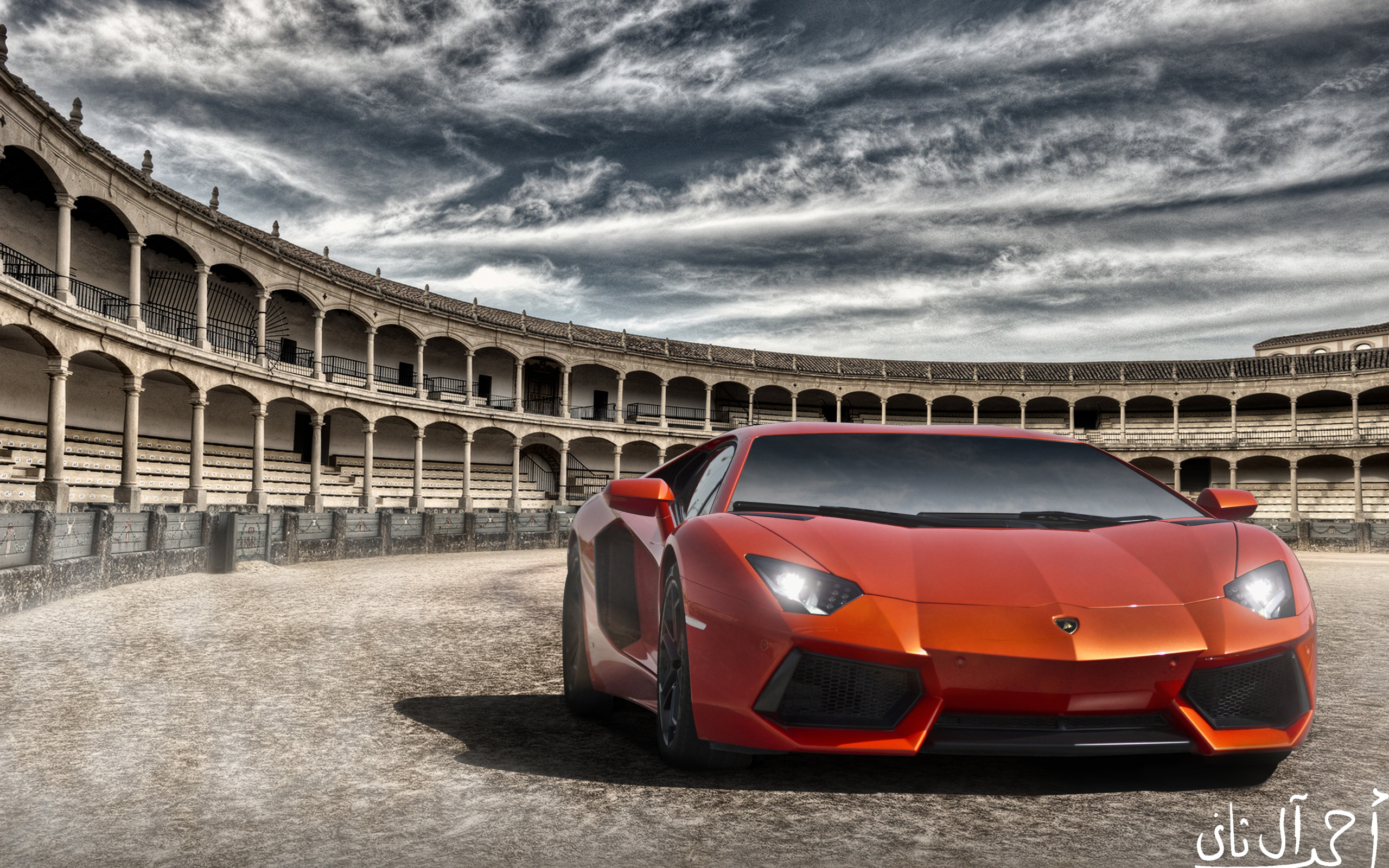 Lamborghini Aventador lp700 4 Золотая