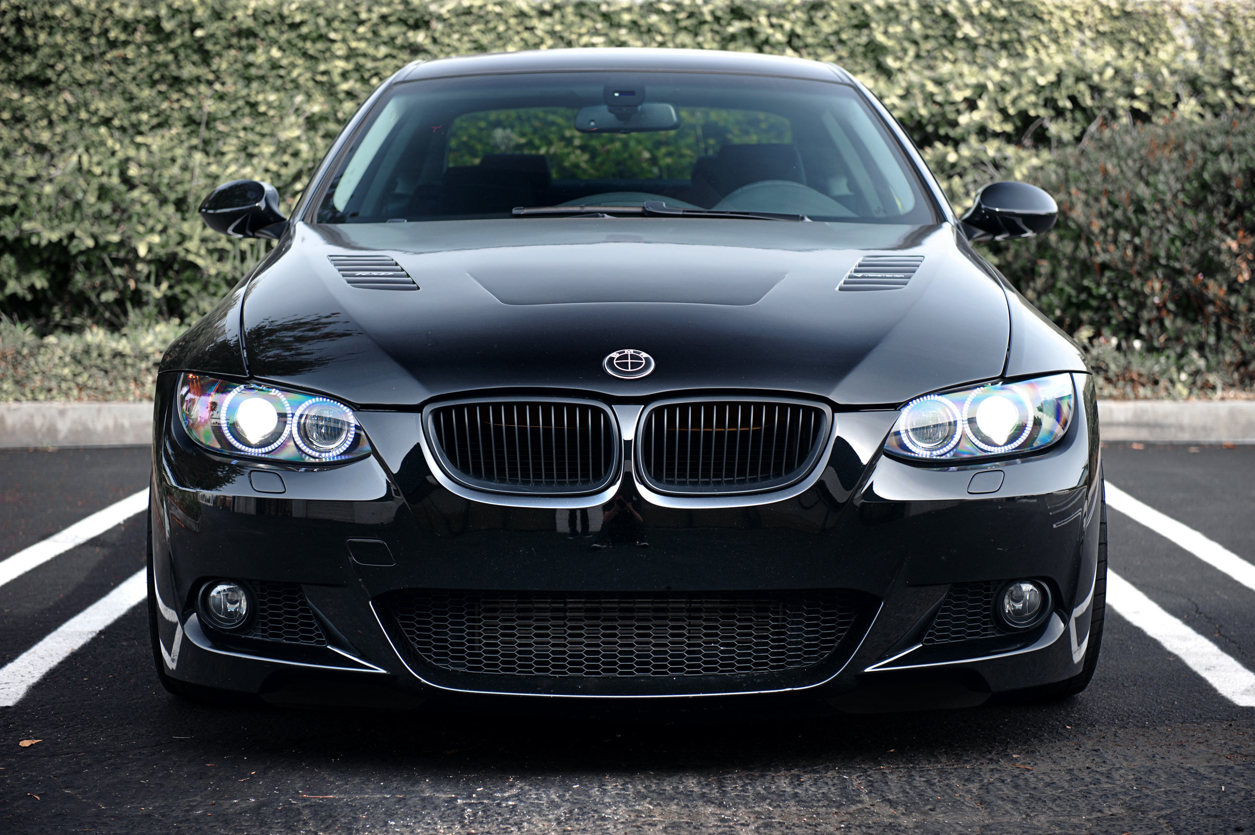 Машина бмв. BMW e92 Coupe Black. BMW e92 335i Black. BMW 535i. BMW 745i.