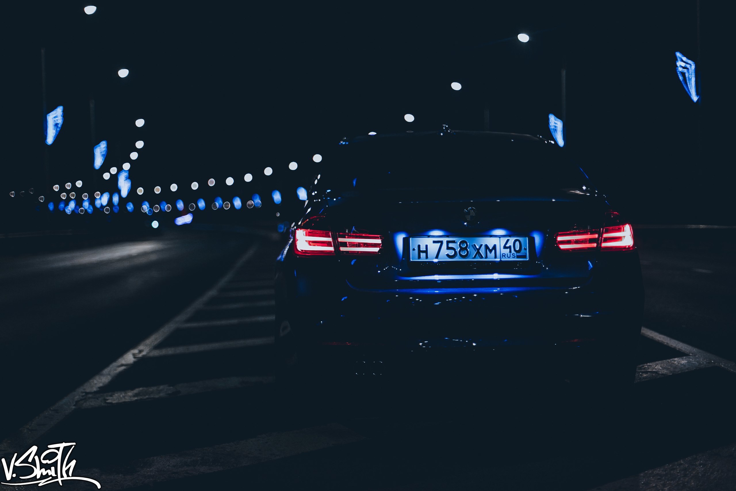 Ф90 ночью. BMW 5 Night. БМВ м5 ф90 сохры. БМВ м5 в темноте. BMW m5 неон.