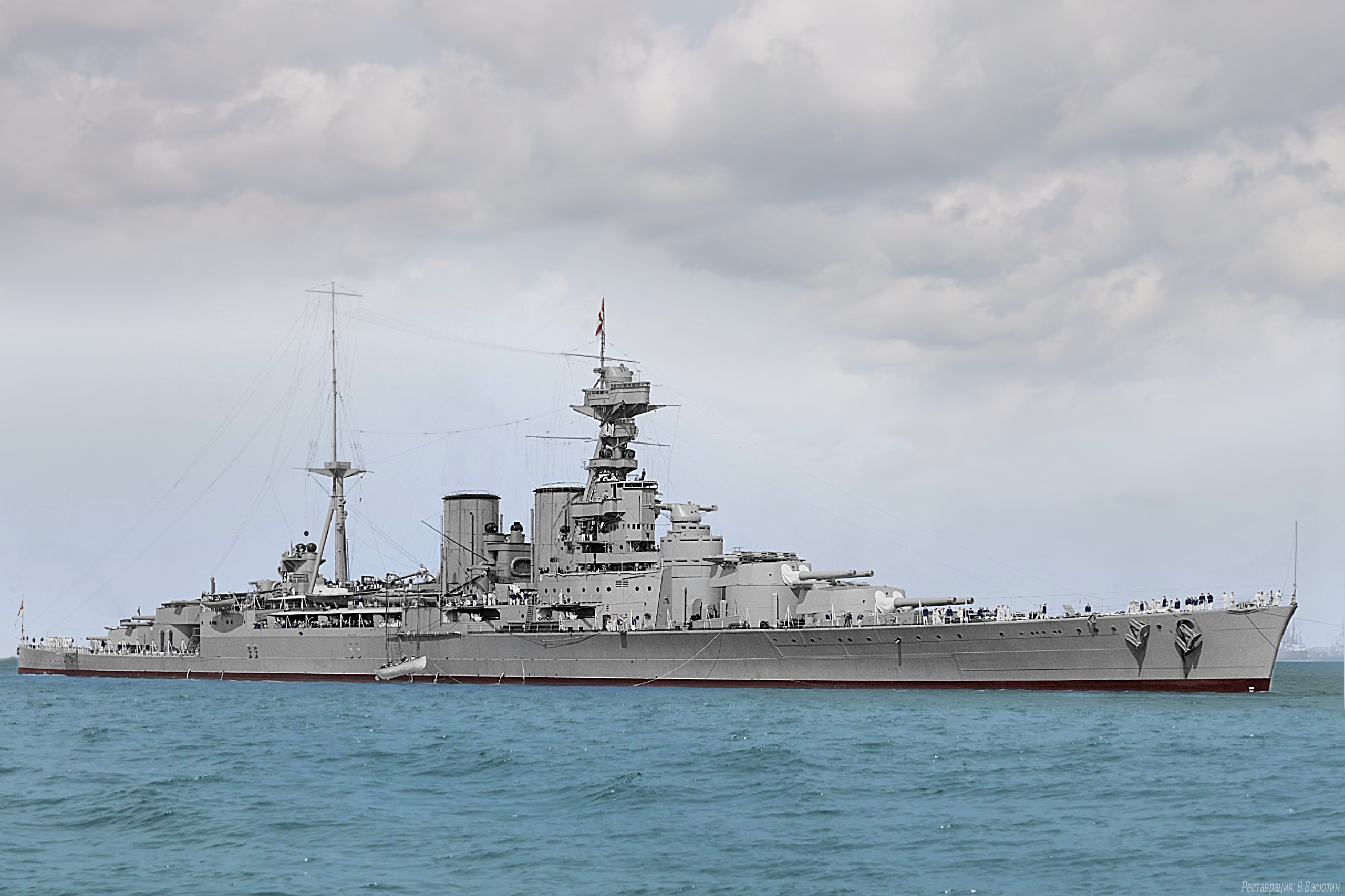 Линкор hms. Крейсер HMS Hood. Линейный крейсер HMS Hood. HMS Hood 1918. Hood крейсер Великобритании.