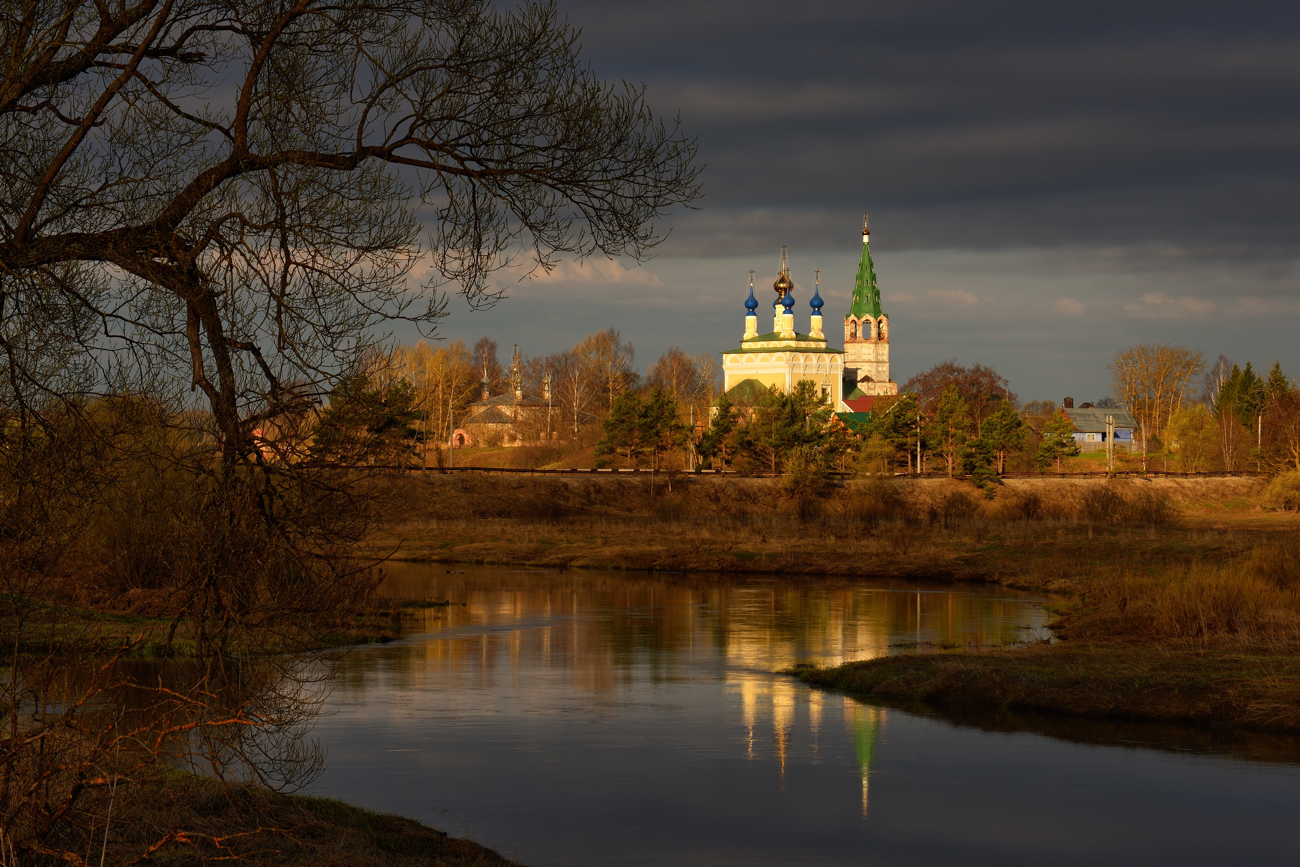 Фото Церкви На Фоне Природы Осенью