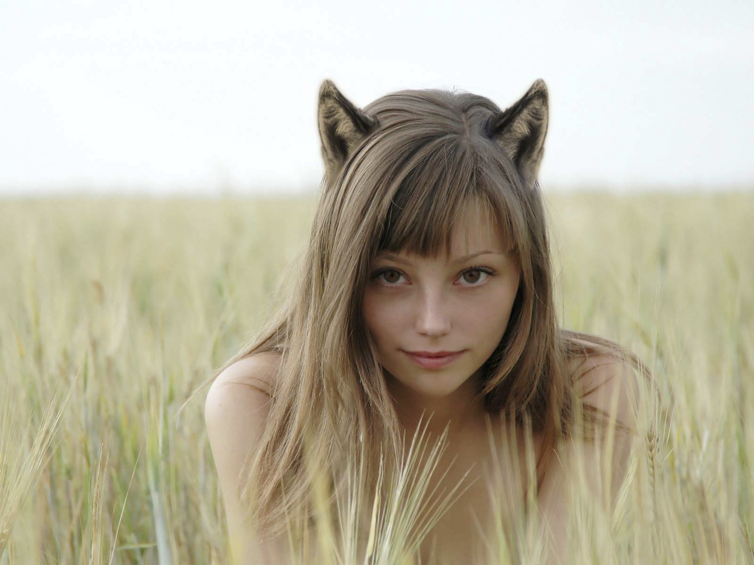 Elena b. Алиса Лисицына. Молодая девушка. Девушка с кошачьими ушками. Девушка с кошачьими ушали.