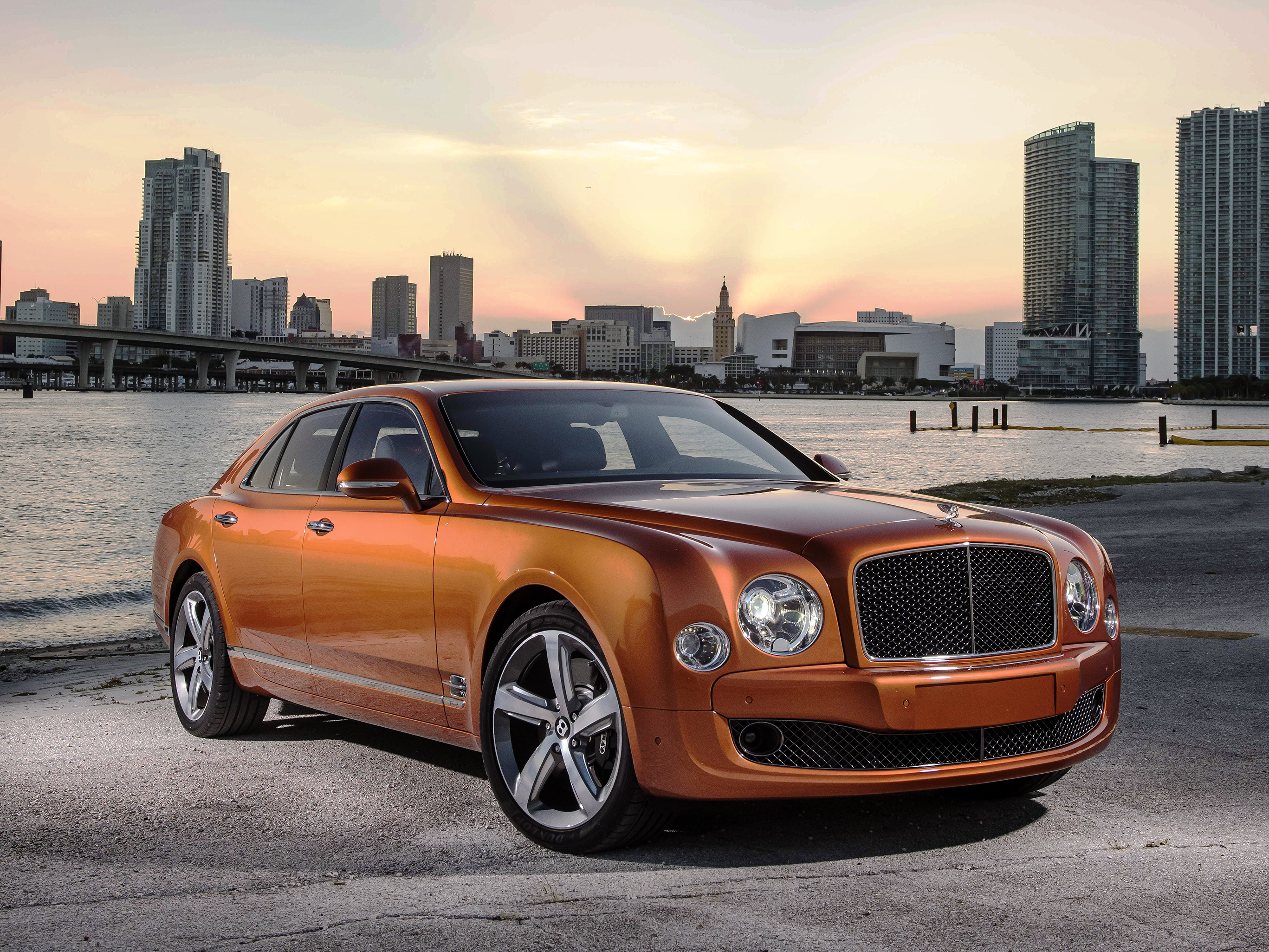 Бентли фото. Bentley Mulsanne. Bentley Mulsanne 2021. Бентли Мульсан 2021. Бентли Мульсан 2015.