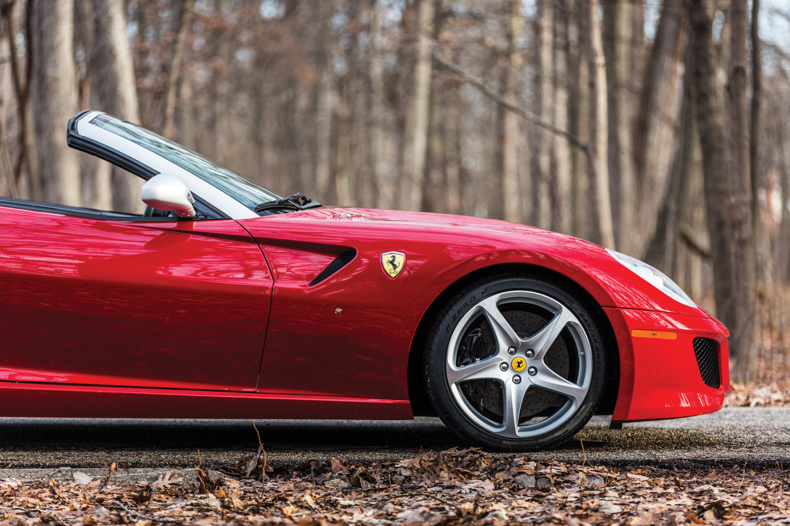 Ferrari aperta. 599 Aperta Ferrari Москва. Ferrari LAFERRARI aperta Limited Edition. Феррари на штампах. Феррари низкая с крышкой.