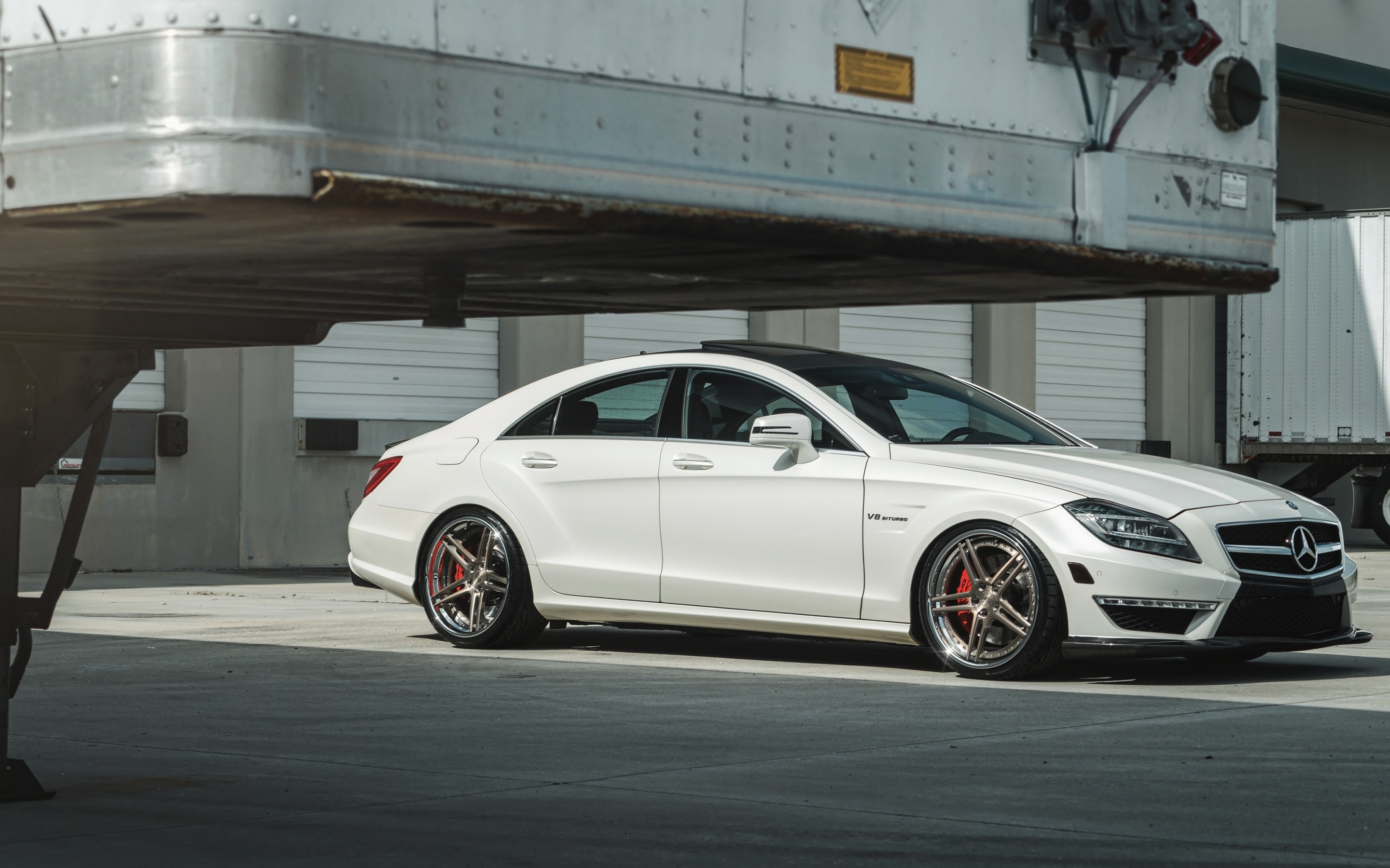 Cls 63 2024. Mercedes CLS 63 AMG. Мерседес ЦЛС 63 АМГ. Mercedes CLS 63 AMG White. Mercedes Benz CLS 63 AMG 2015.