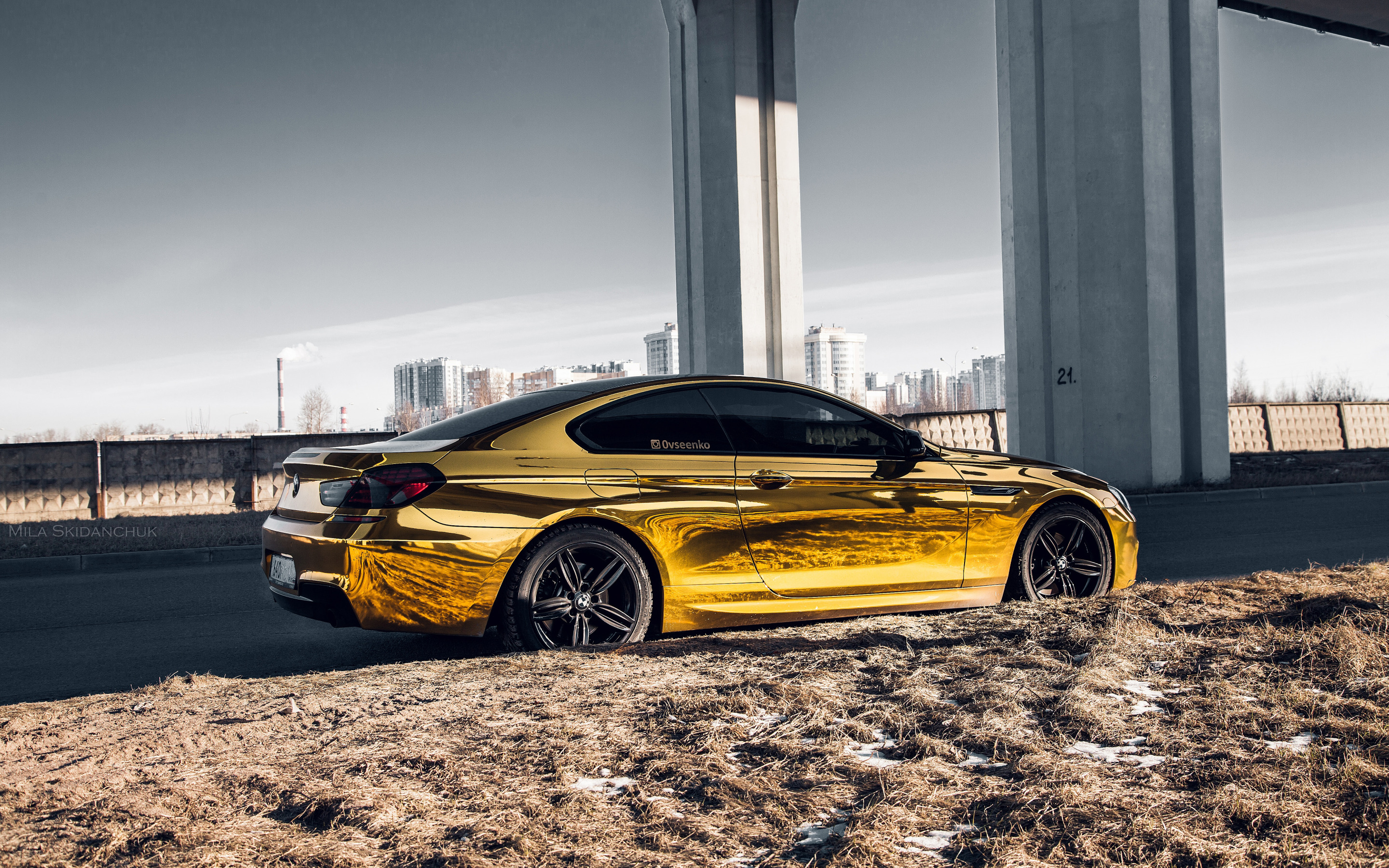 Золото кары. Золотая BMW 640. BMW sportcar Gold. Сити Голд автомобиль. Ovseenko машина.