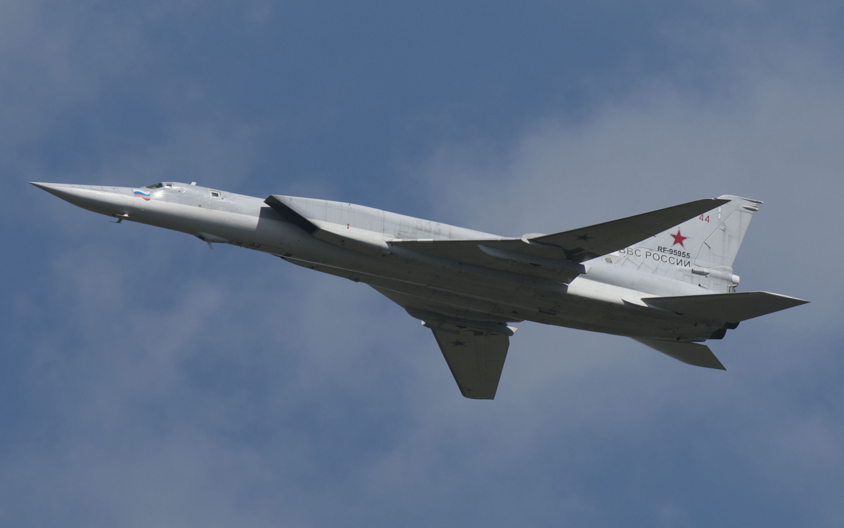 Ту 22м3 википедия. Ту-22м3 сверхзвуковой самолёт. Стратегический бомбардировщик ту-22м3. Ту-22 сверхзвуковой самолёт. Ту-22м3м.