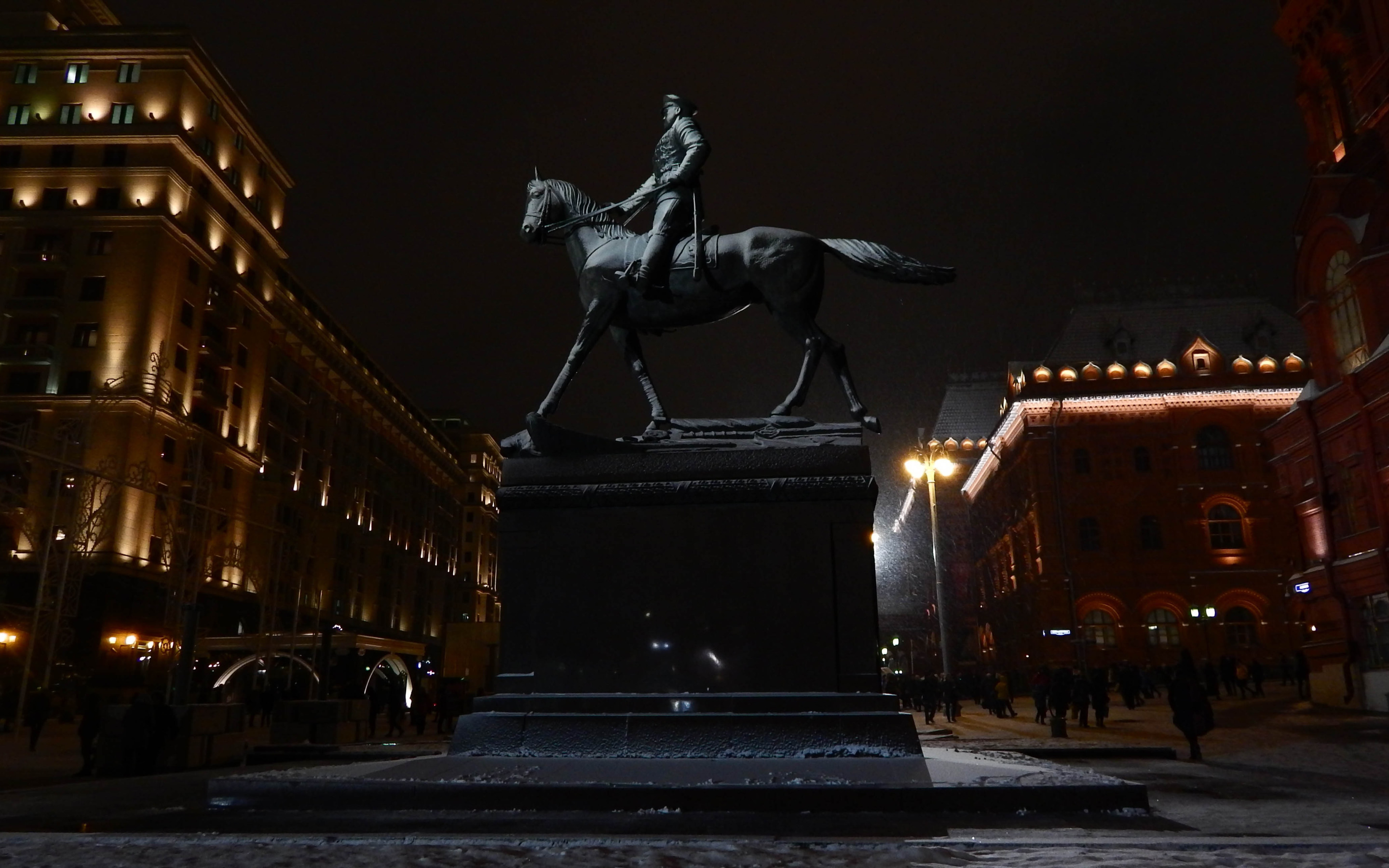 «Памятники Москвы». Скульптуры в Москве. Самые красивые памятники в Москве. 4 Оленя на красной площади.