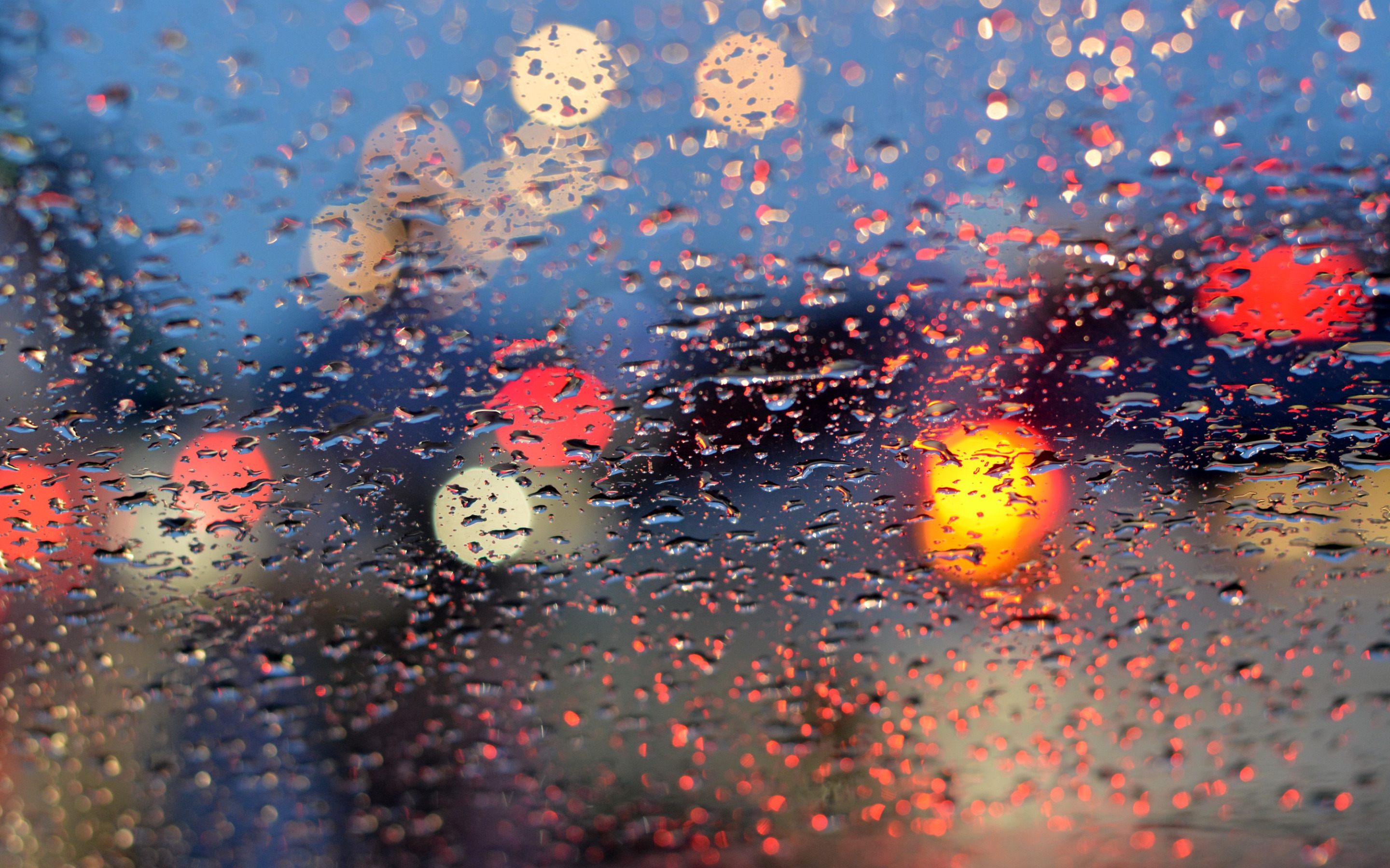 Приклеенное стекло дождь. Капли на стекле. Осень дождь. Капли дождя на стекле. Капли на стекле машины.