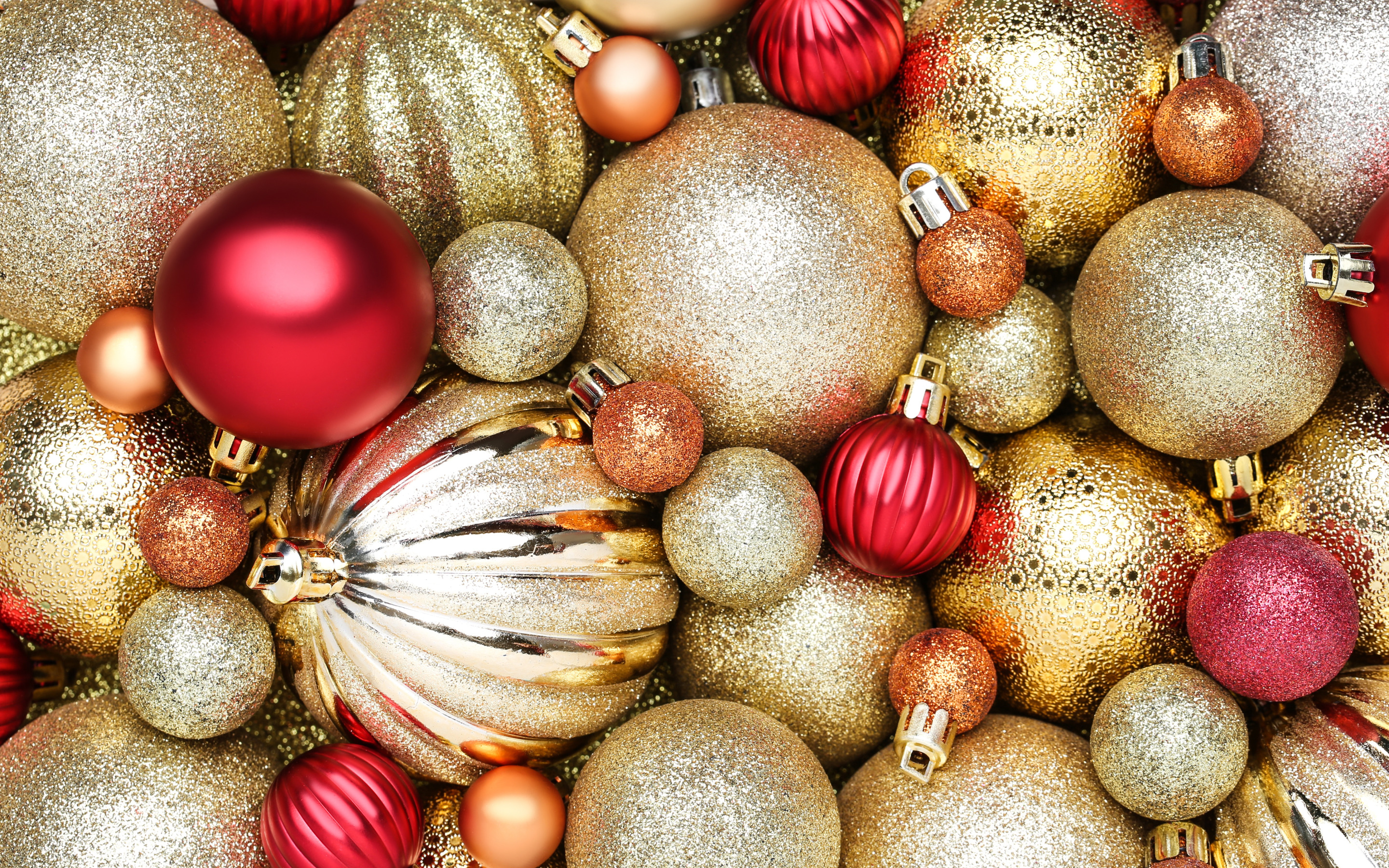 Happy balls. Новогодние шары фон. Текстура новогоднего шара. Текстура новогоднего шарика. Новогодние шары падают.