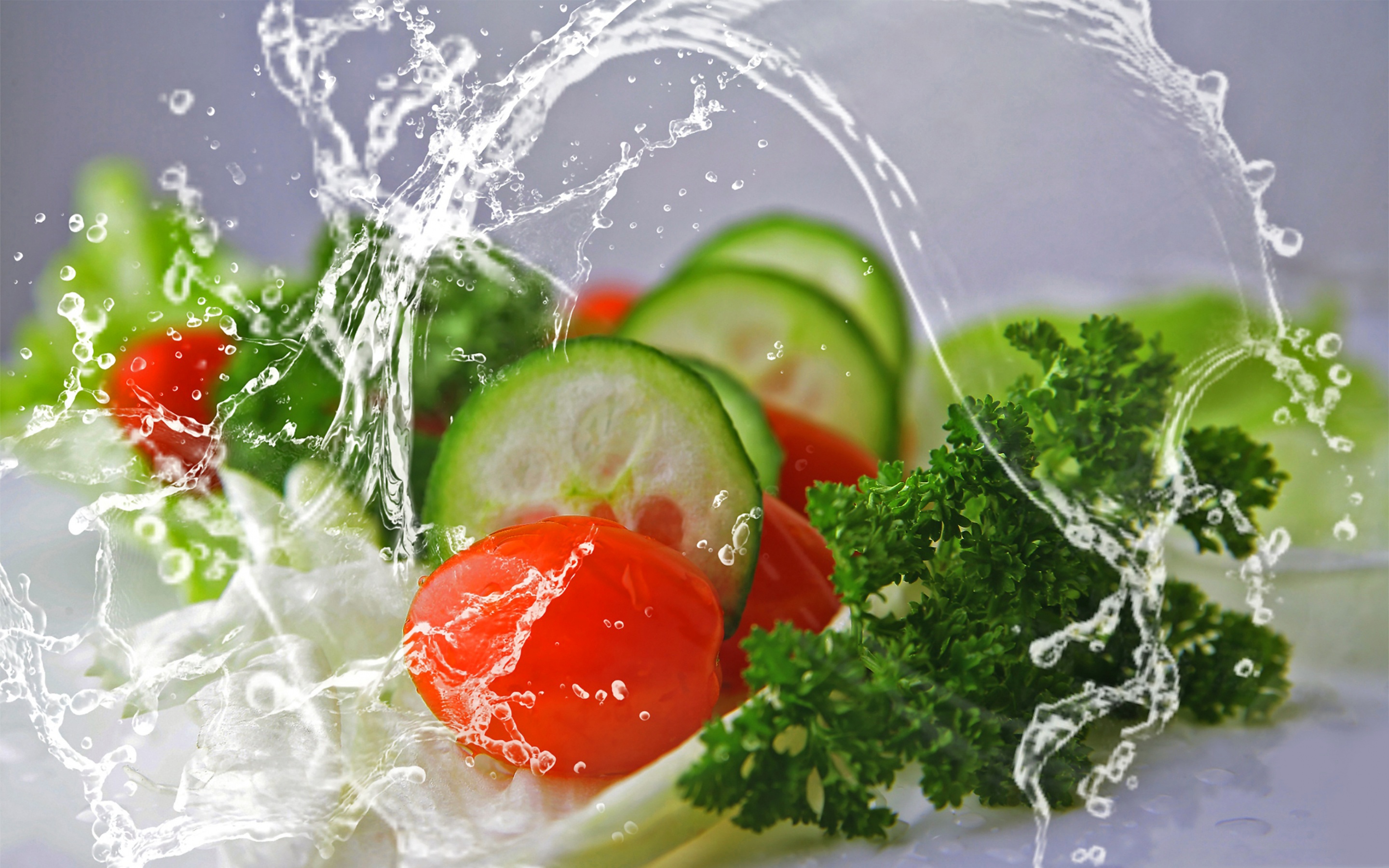 Сеть еда вода. Свежесть продуктов. Фрукты и овощи в воде. Фрукты в воде. Свежие овощи и зелень.