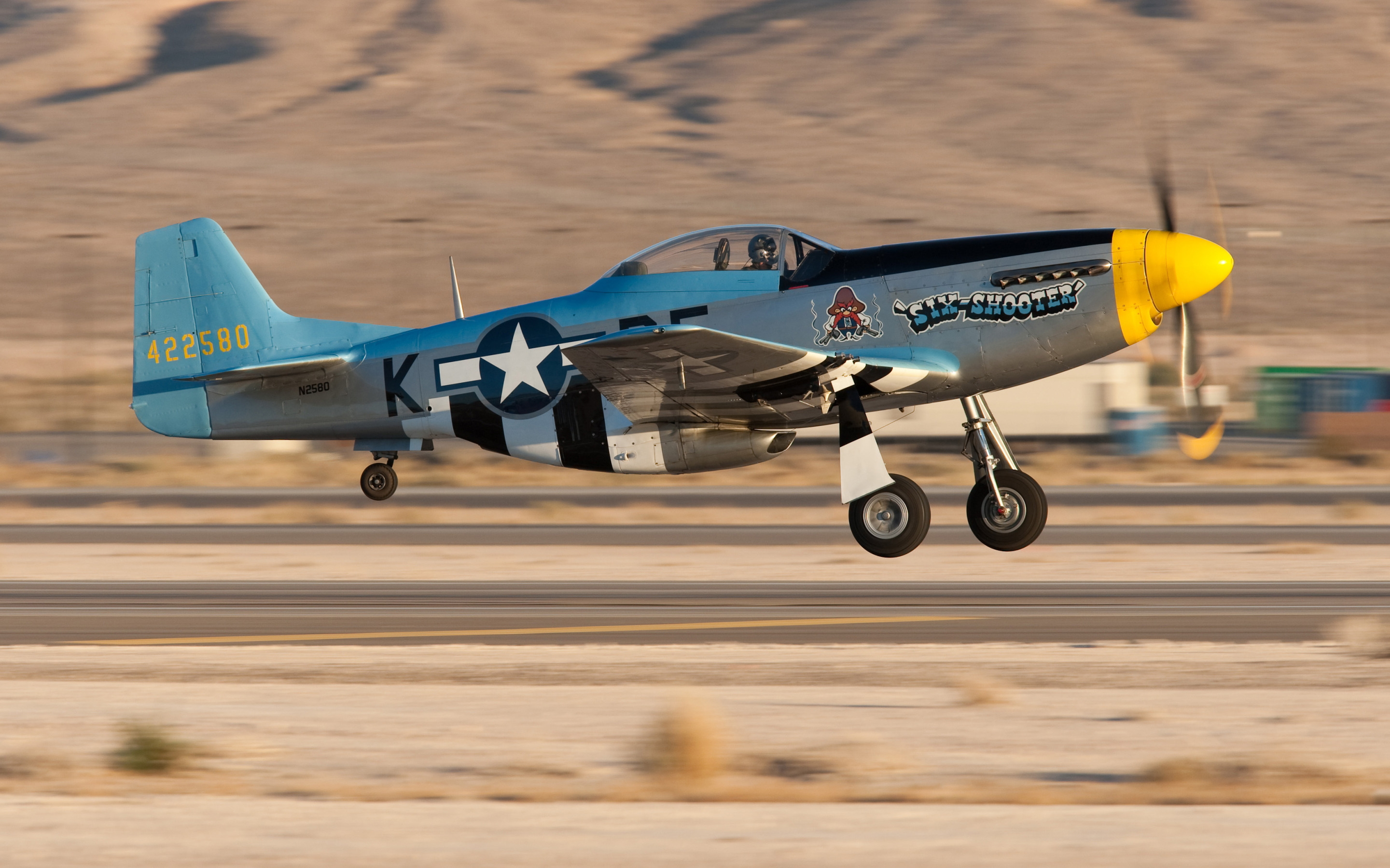 П 51. P51 Мустанг. Самолет Мустанг p-51. Истребитель p 51d Мустанг. Самолет North American p-51d Mustang.