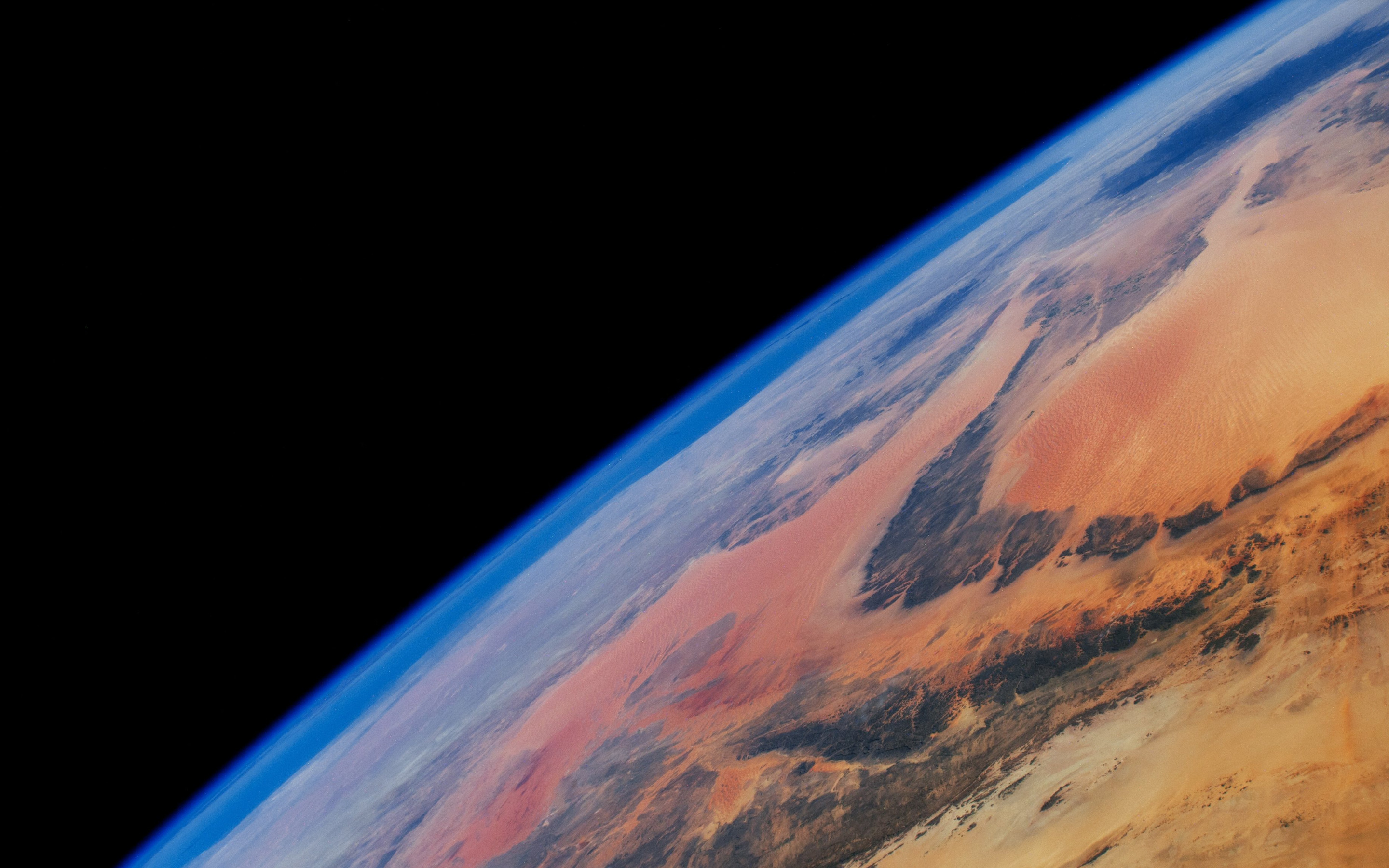 Планета земля пустыня. Вид земли из космоса. Космос Марс. Марс вид с космоса. Фото Марса из космоса.