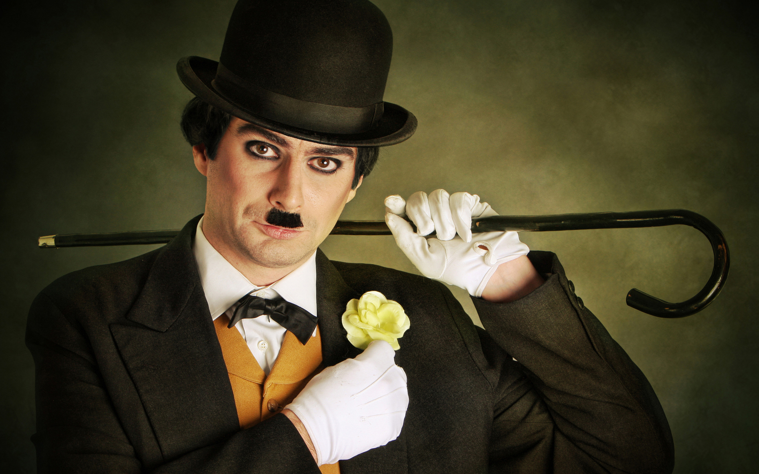 Фрак и шляпа. Чарли Чаплин актер. Чарли Чаплин в шляпе. Charlie Chaplin шляпа и трость. Шляпа джентльмена.