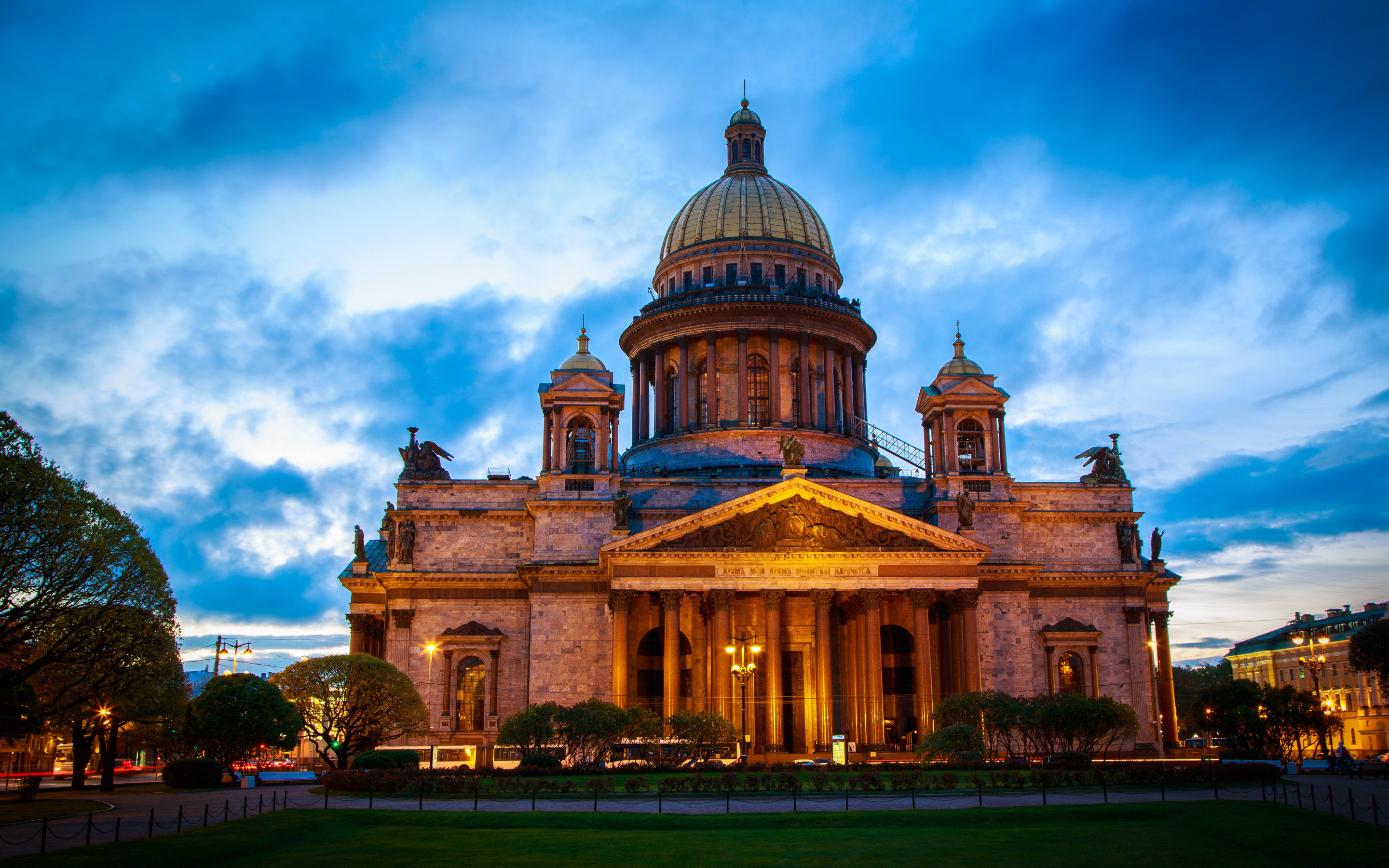 Исаак собор в Санкт Петербурге леса