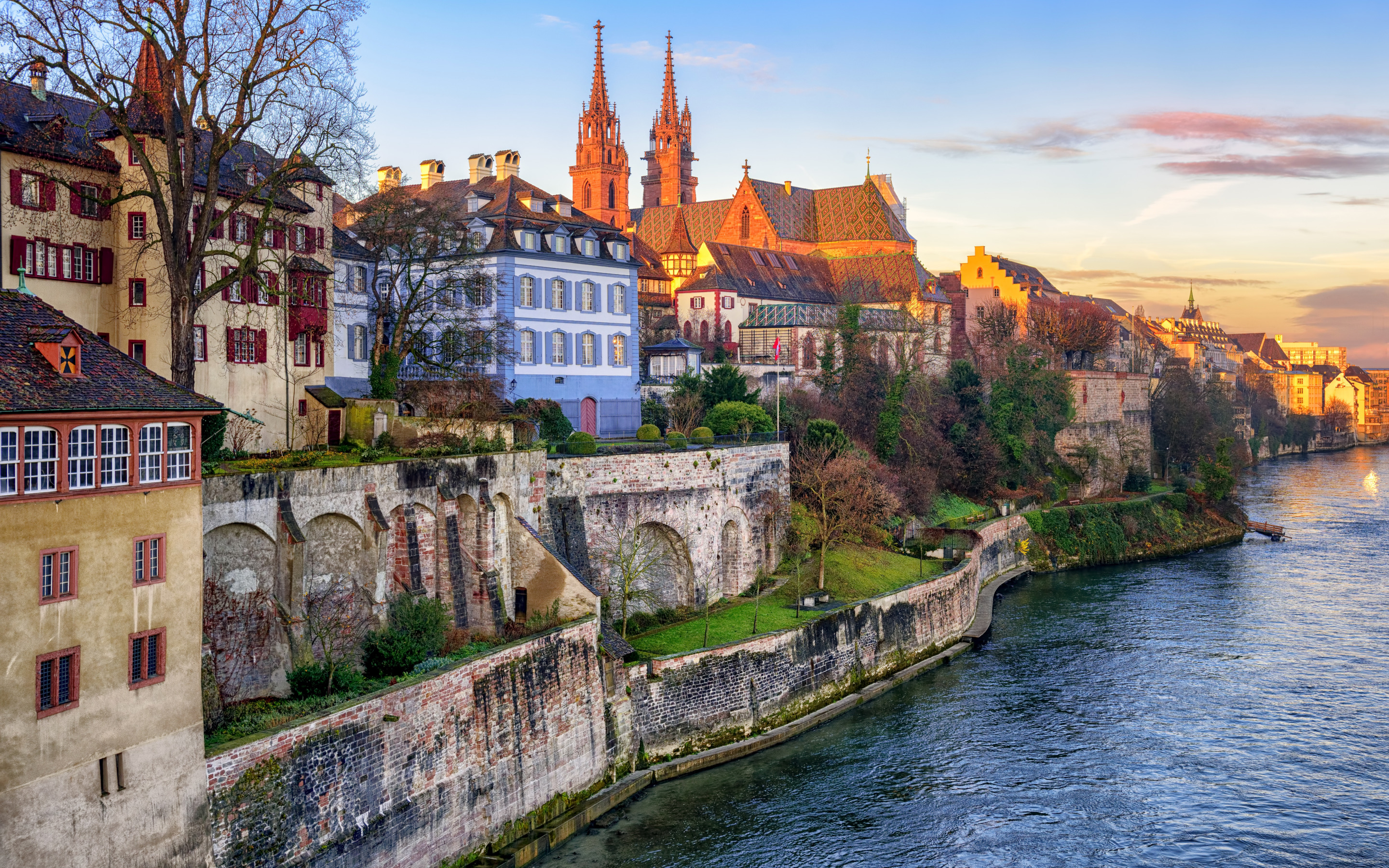 Самые красивые города на реках. Базель Швейцария. Старый город Базель Швейцария. Базель Швейцария достопримечательности. Basel, Basel-Stadt, Швейцария.