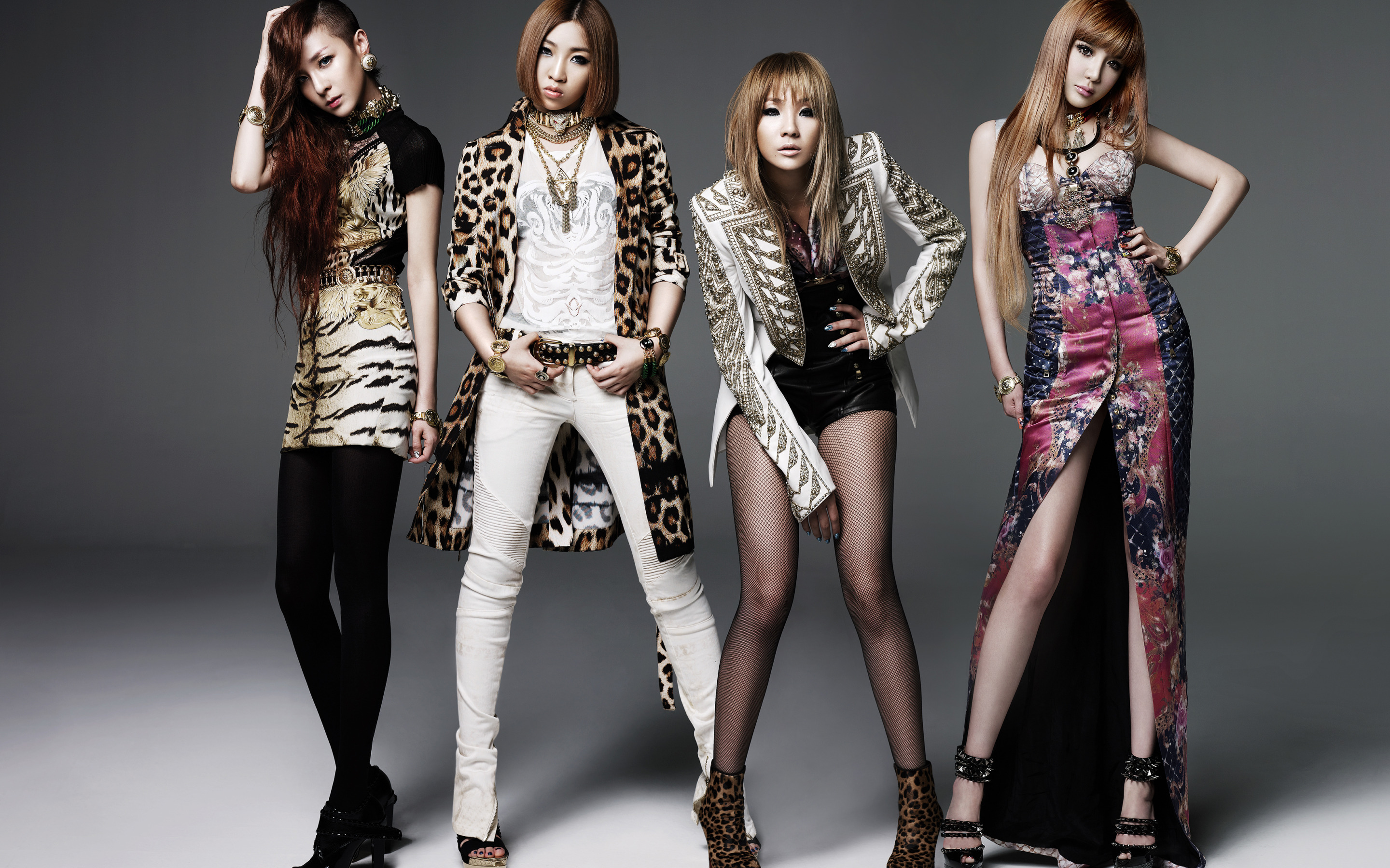 Моды рор. Группа 2ne1. Корейская группа 2ne1. 2ne1 участницы 2020. 2ne1 kpop.