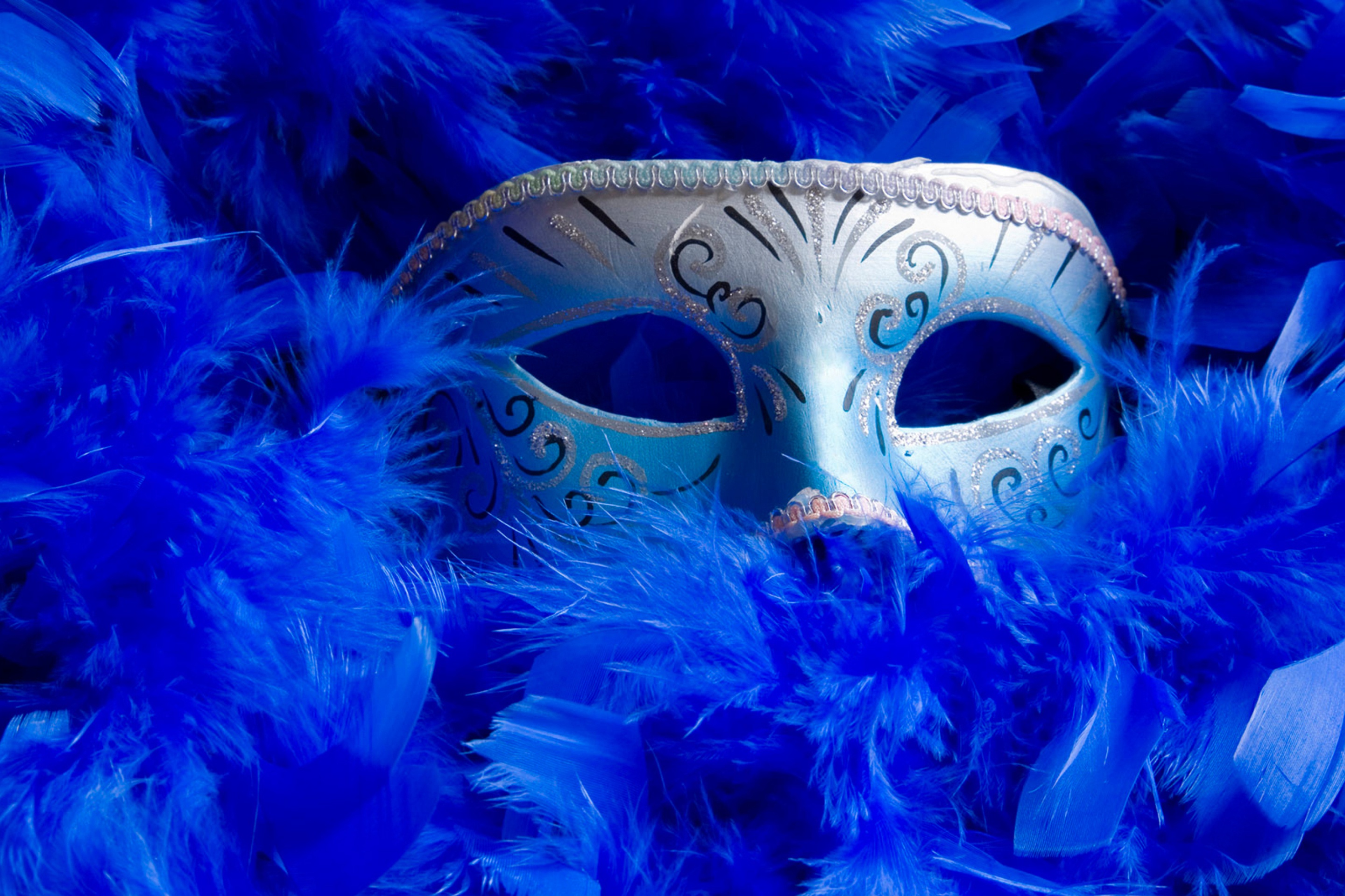День театра фон. Венецианская маска Вольто. Маскарад Венеция Блуе. Новогодний карнавал. Маска для бала маскарада.