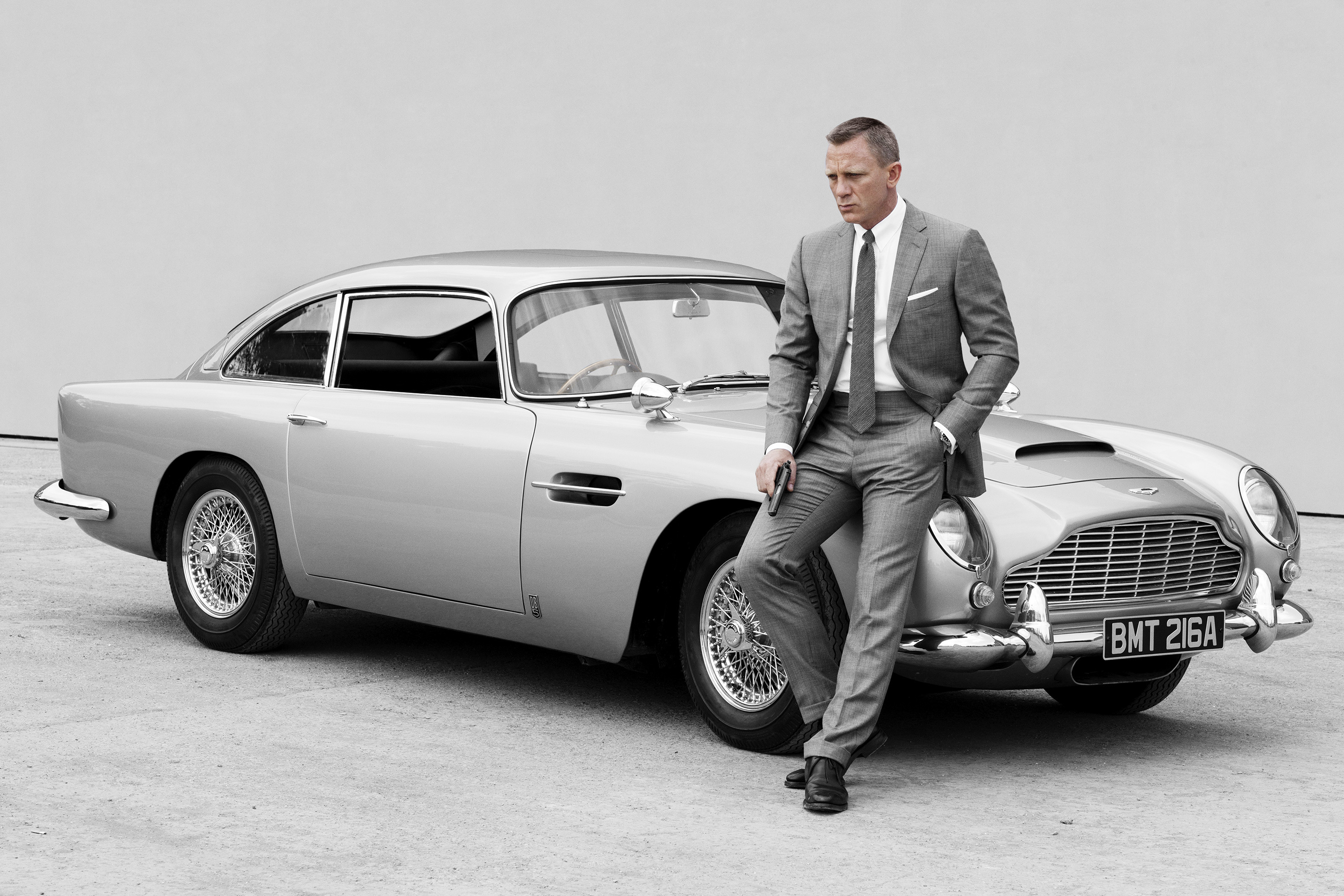 Обои Джеймс Бонд, 007, James Bond, Дэниел Крейг, Skyfall, Aston Martin DB5,  007 Координаты Скайфолл на телефон и рабочий стол, раздел фильмы,  разрешение 2880x1920 - скачать