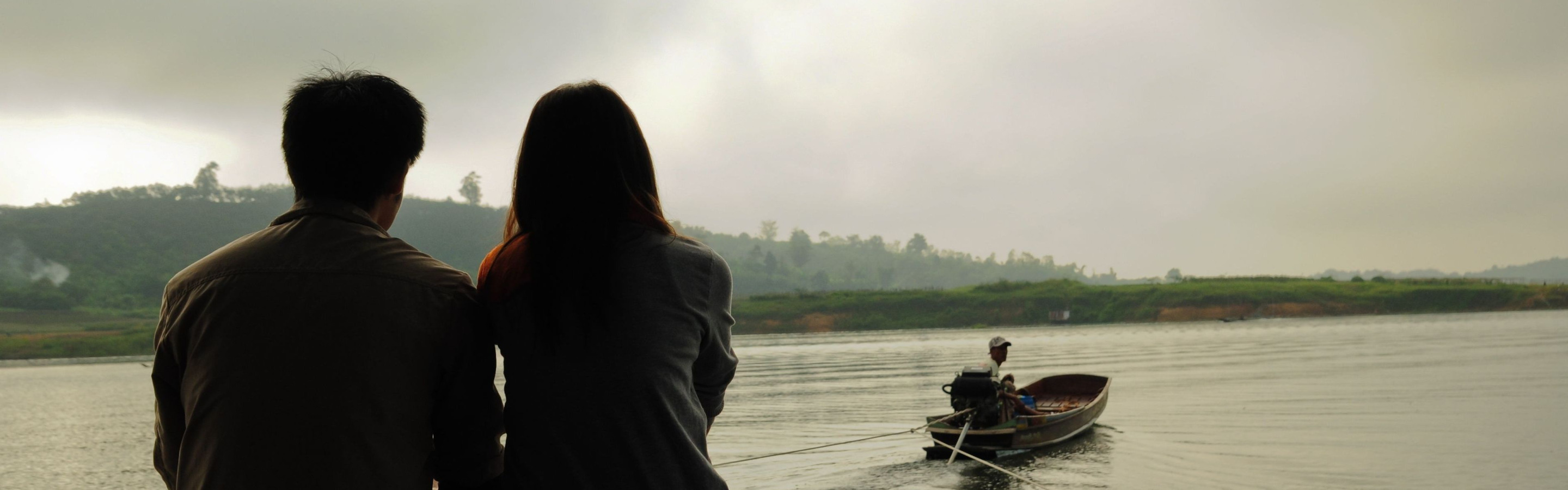 Love river me. Река любви. Река любви фото. Мужчина и женщина в лодке.