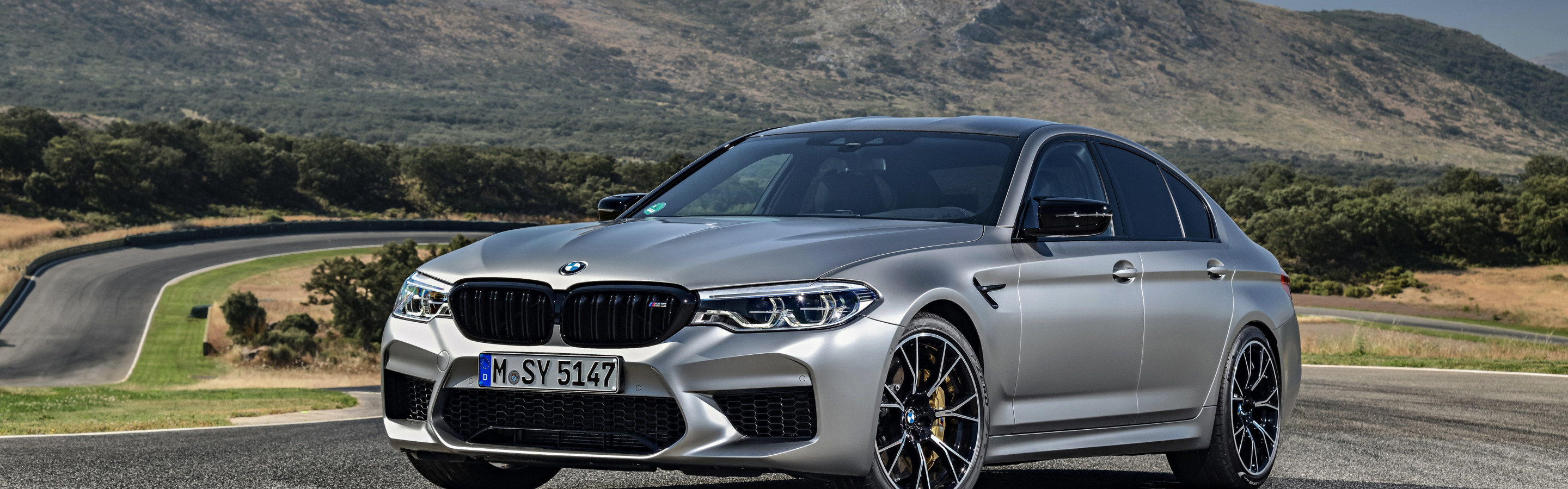 BMW m5 f90 Competition Grey