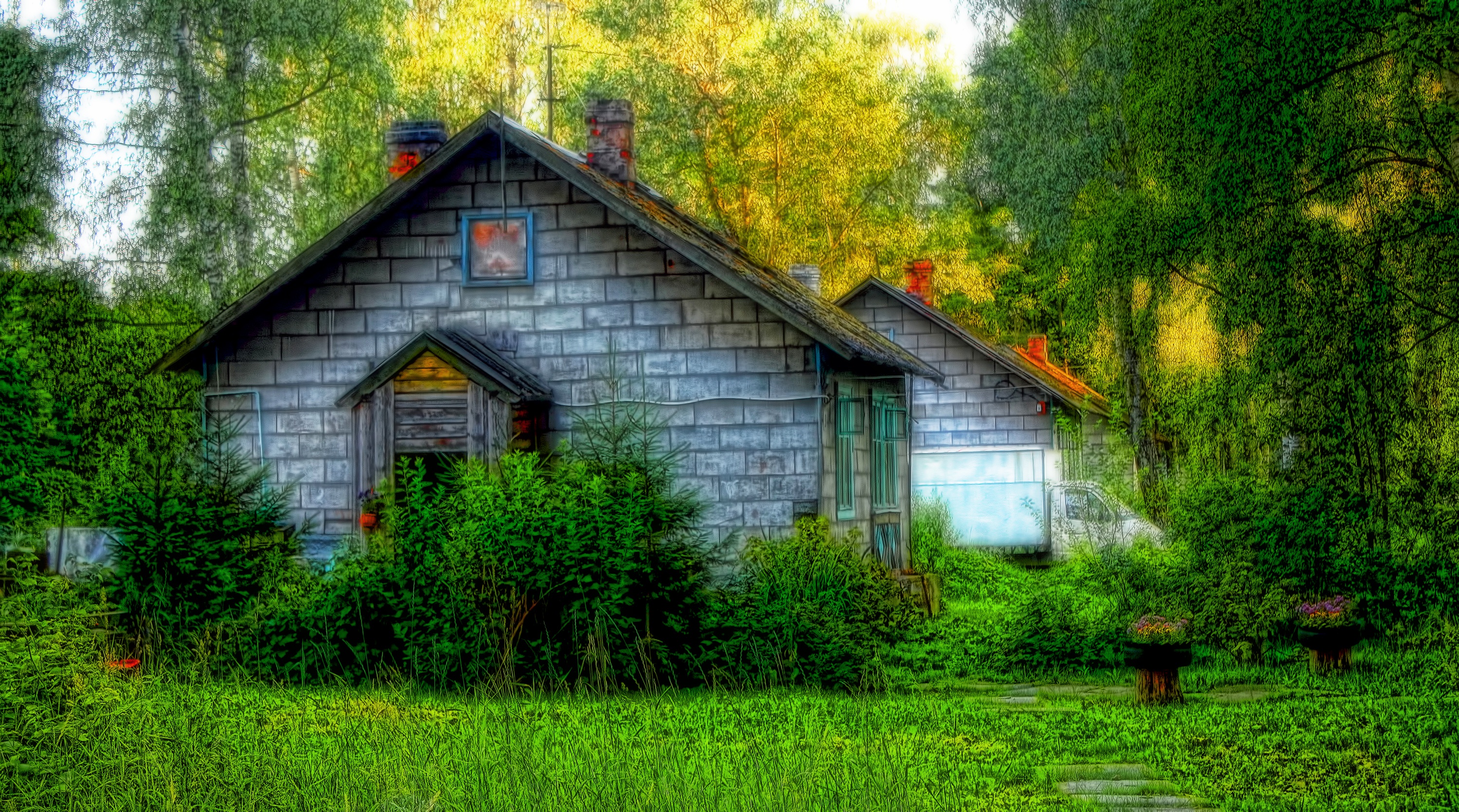 Обои старый дом. Дом в лесу. Старый домик в лесу. Сказочный дом в лесу. Лето дом.