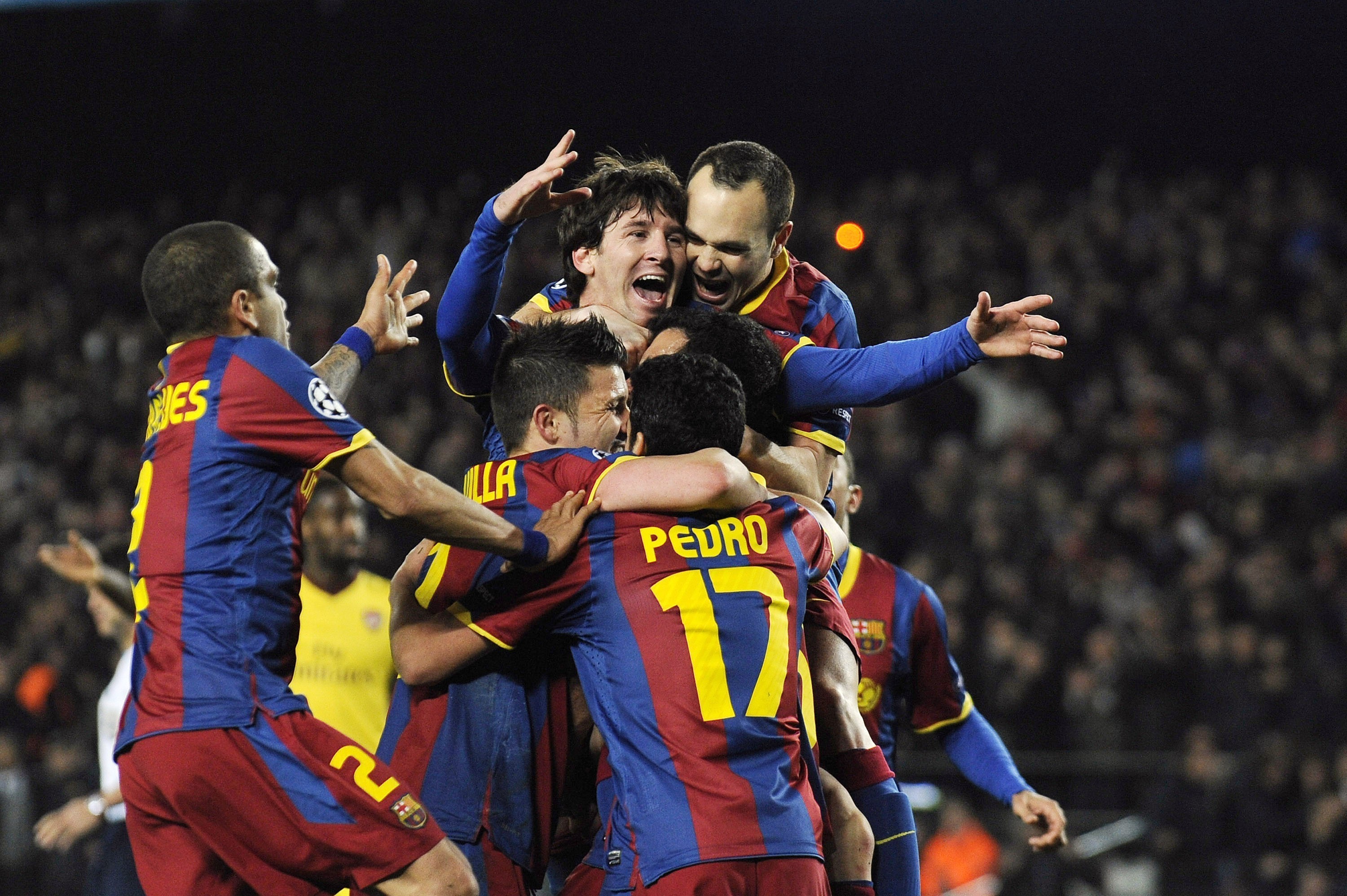 Футбольная команда месси. FC Barcelona. FC Barcelona 2011. Месси Барселона радость. David Villa Pedro Messi.