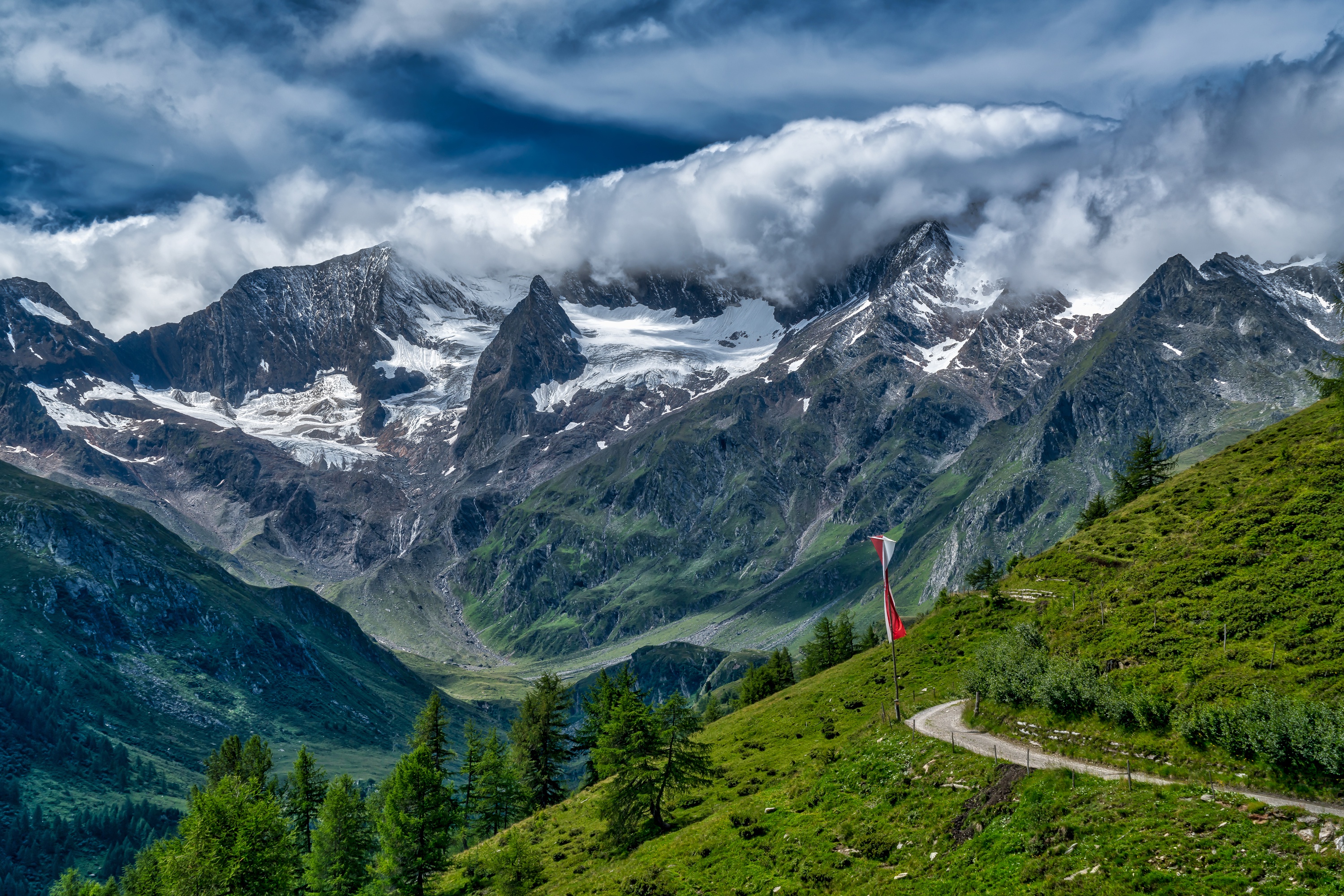 Альпийская сказка гора фото