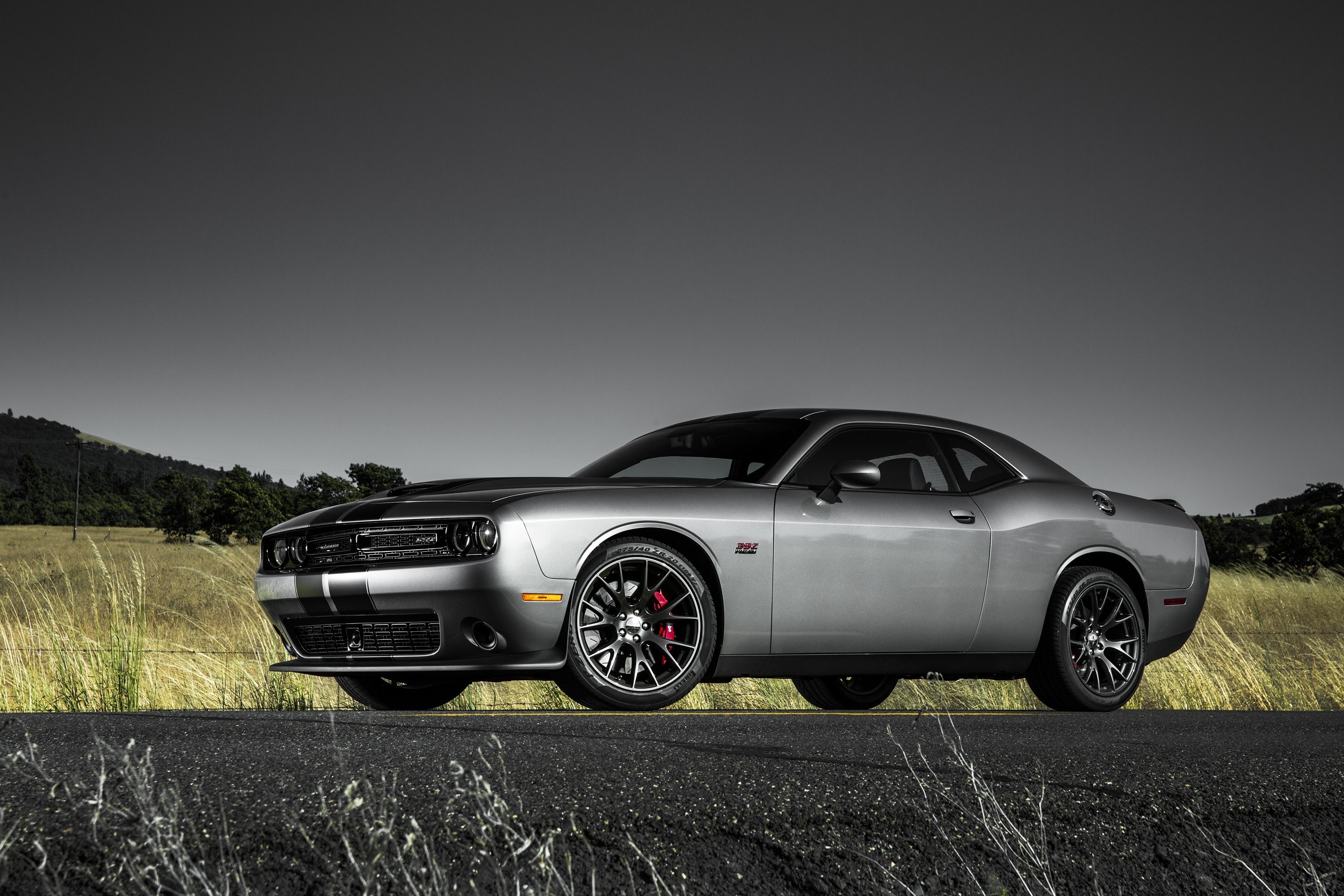 Дочь челленджер. Dodge Challenger srt 392. Dodge Challenger srt 392 2015. Додж Челленджер СРТ. Dodge Challenger srt 2014.