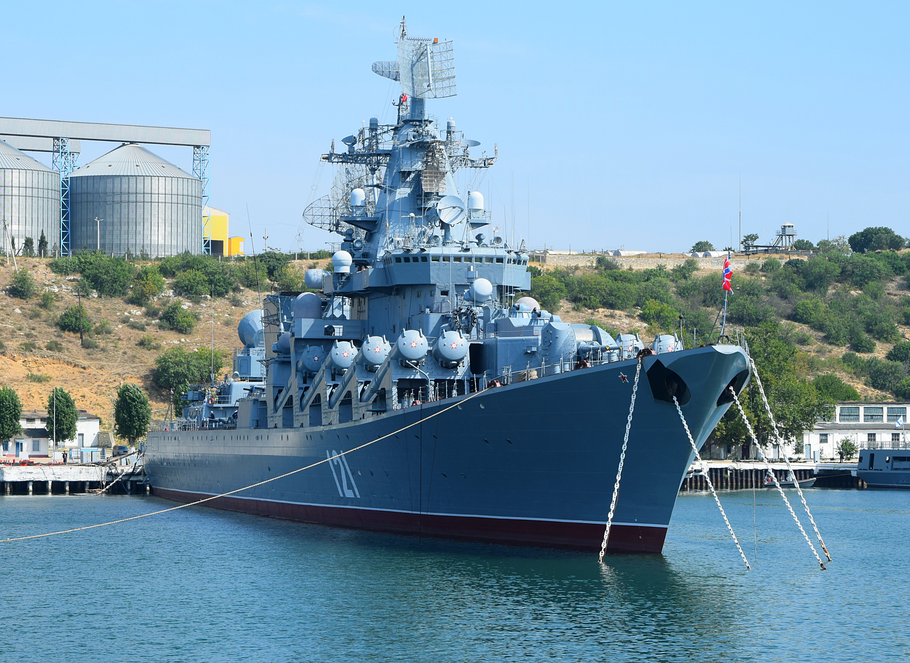 военный крейсер москва